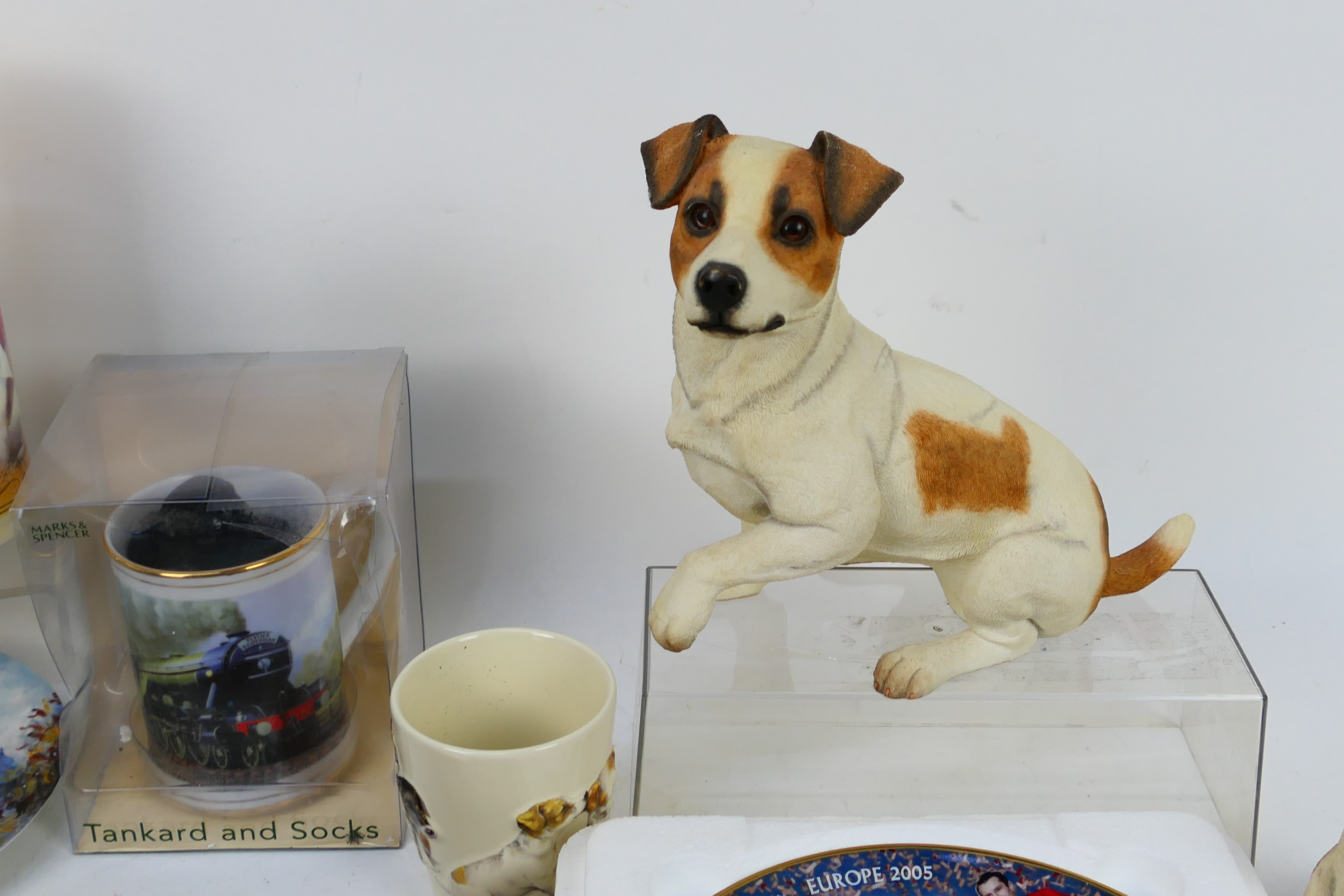 A quantity of items relating to Jack Russells to include The Jack Russell Pin Badge Collection, - Image 3 of 6