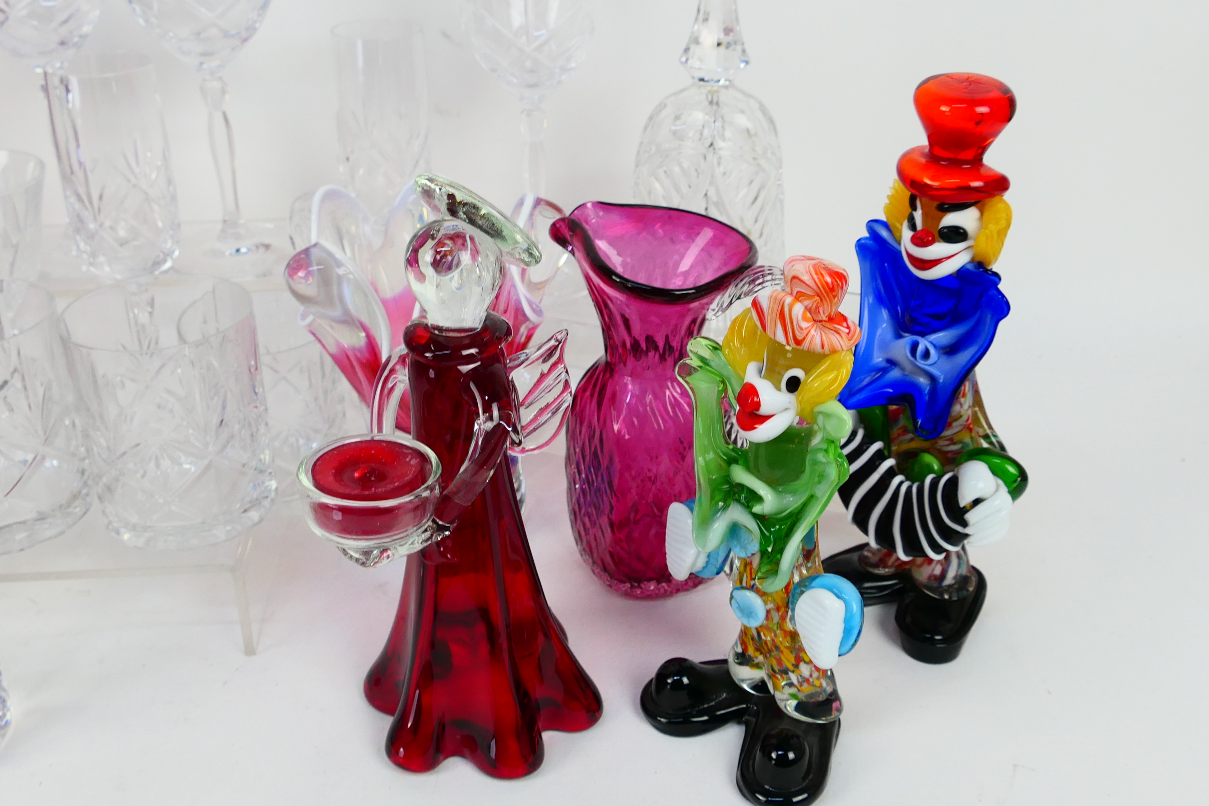 Lot to include Murano style clowns, crystal wine and similar glasses, cranberry glass and other, - Image 4 of 5