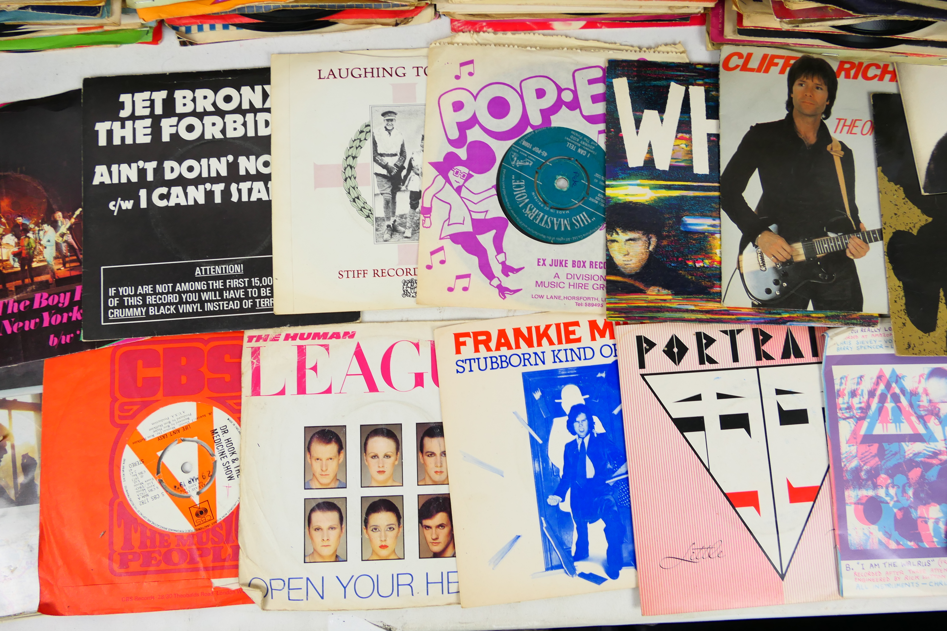 A collection of 7" vinyl records to include Motown, David Bowie, Human League, Soft Cell, - Image 4 of 5