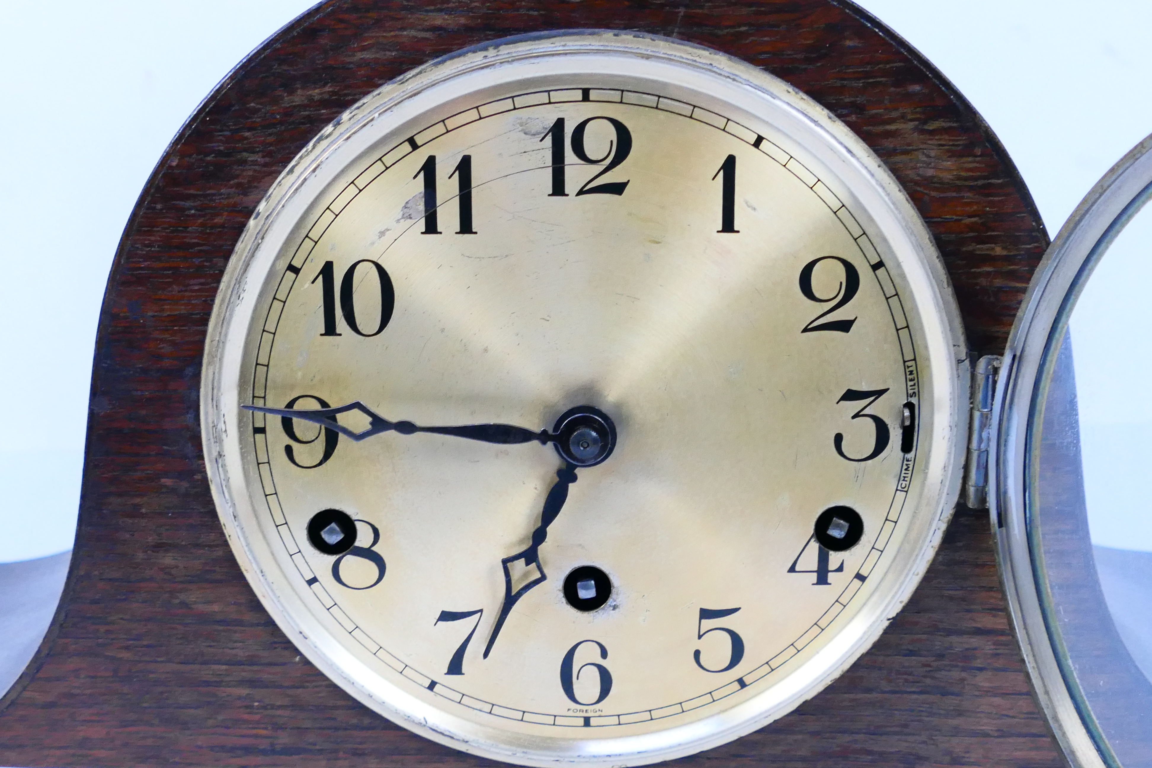 A Napoleons hat mantel clock with key and pendulum. - Image 2 of 3