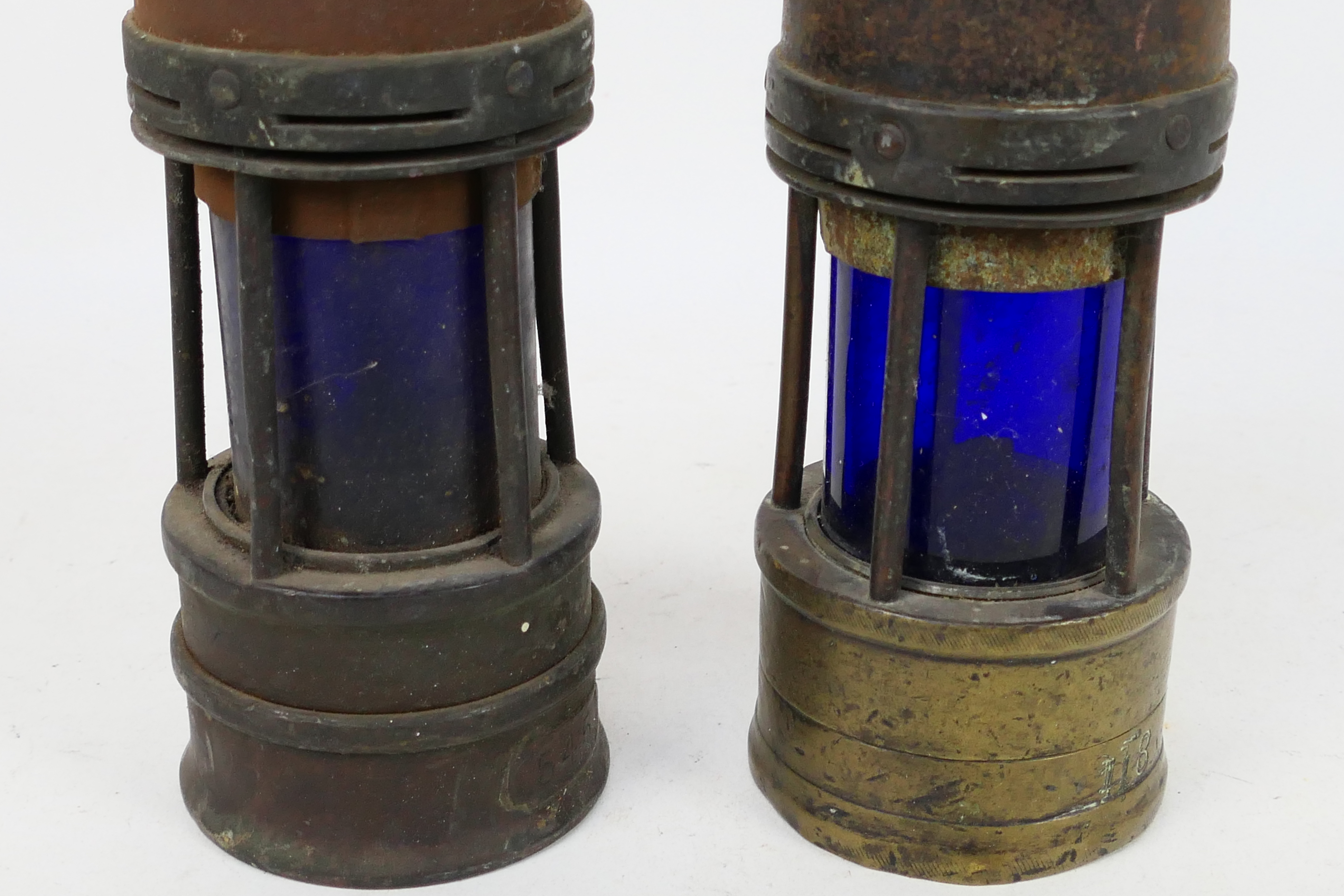 Two Ackroyd & Best Hailwoods safety lamp, approximately 26 cm (h) excluding handle. - Image 4 of 5