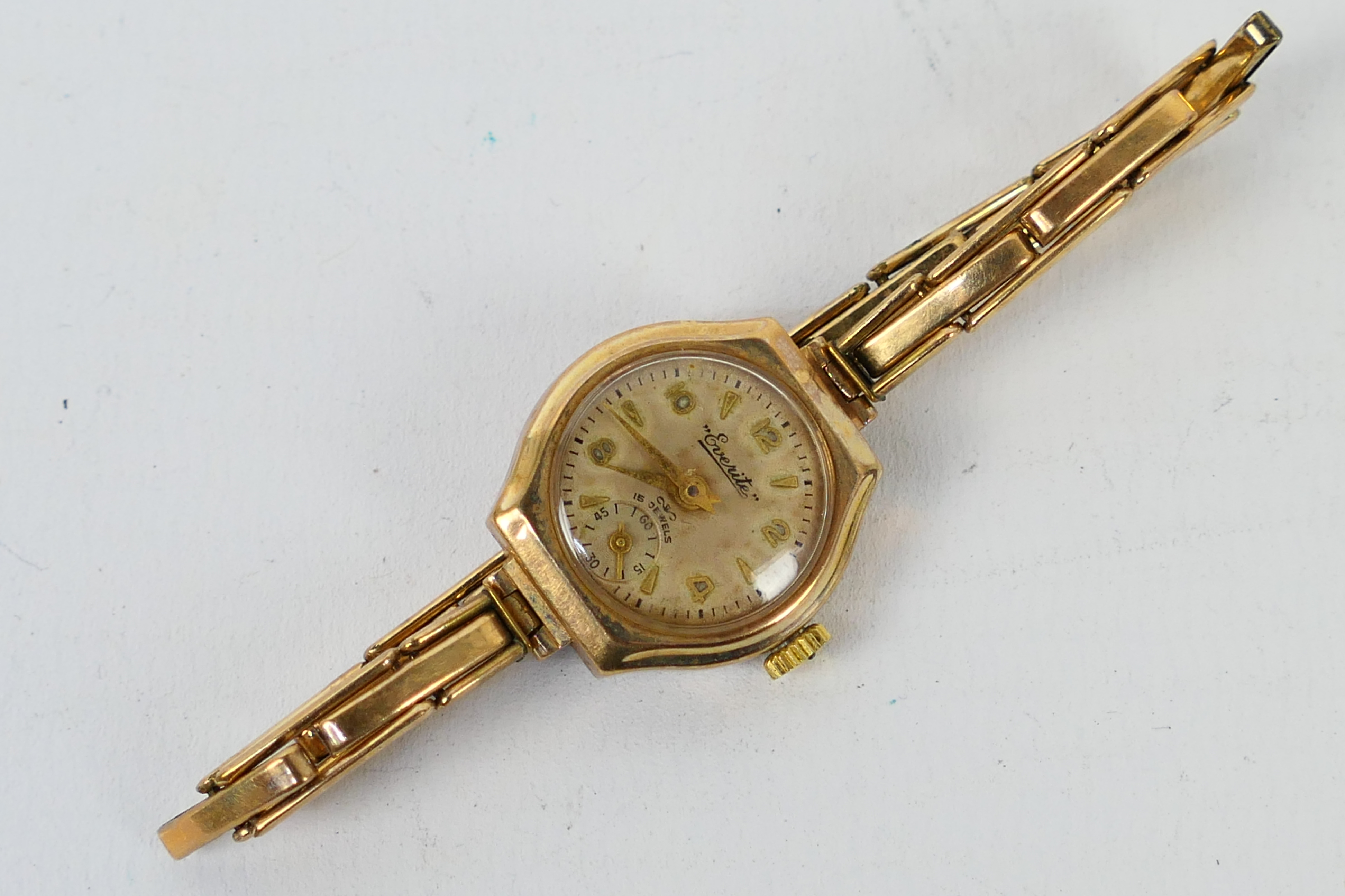 A lady's hexagonal 9ct yellow gold Everite bracelet watch with mechanical movement,