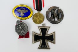 World War Two (WW2 / WWII) style decorations to incude Reich Alpenzielflug competition badge,