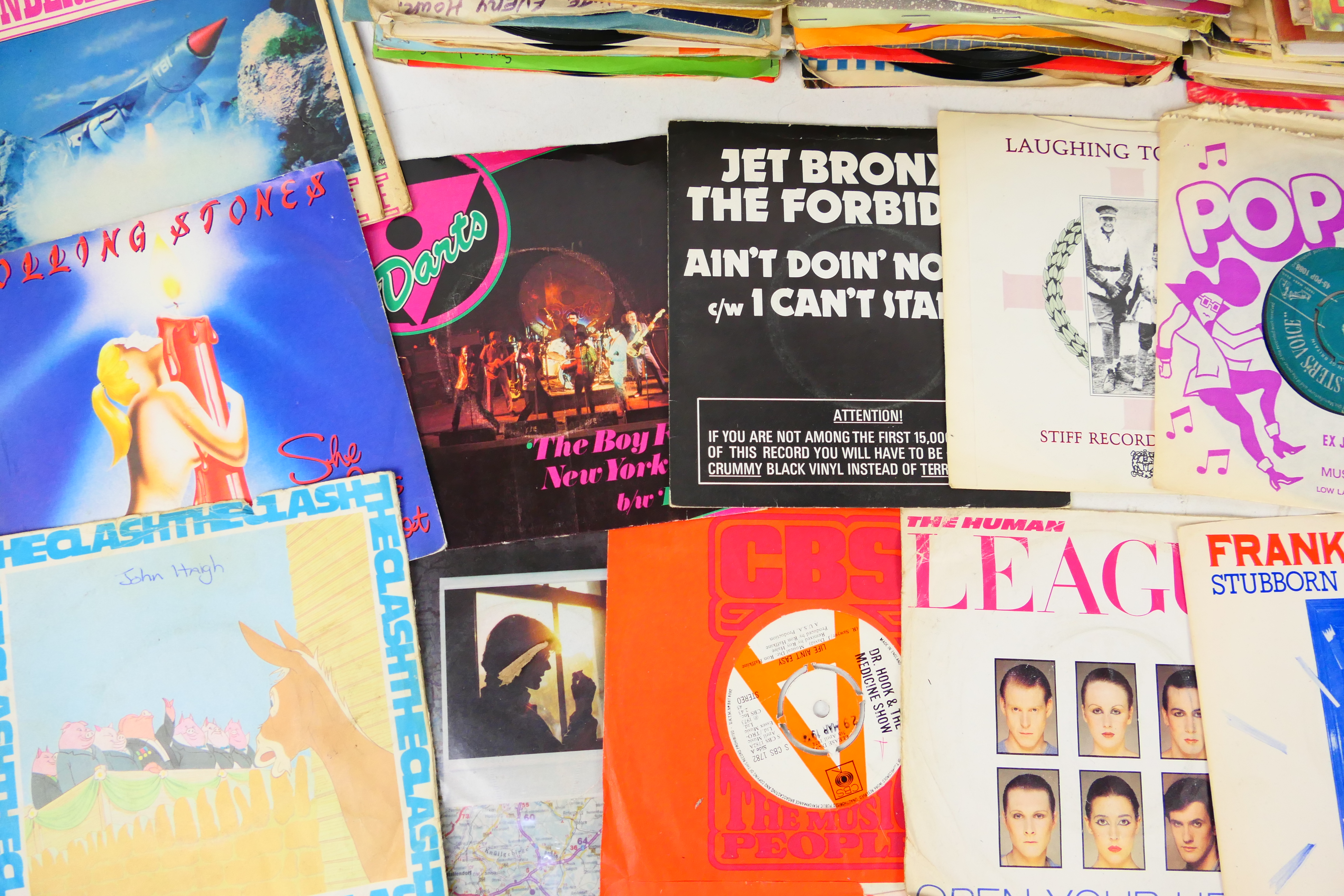 A collection of 7" vinyl records to include Motown, David Bowie, Human League, Soft Cell, - Image 3 of 5