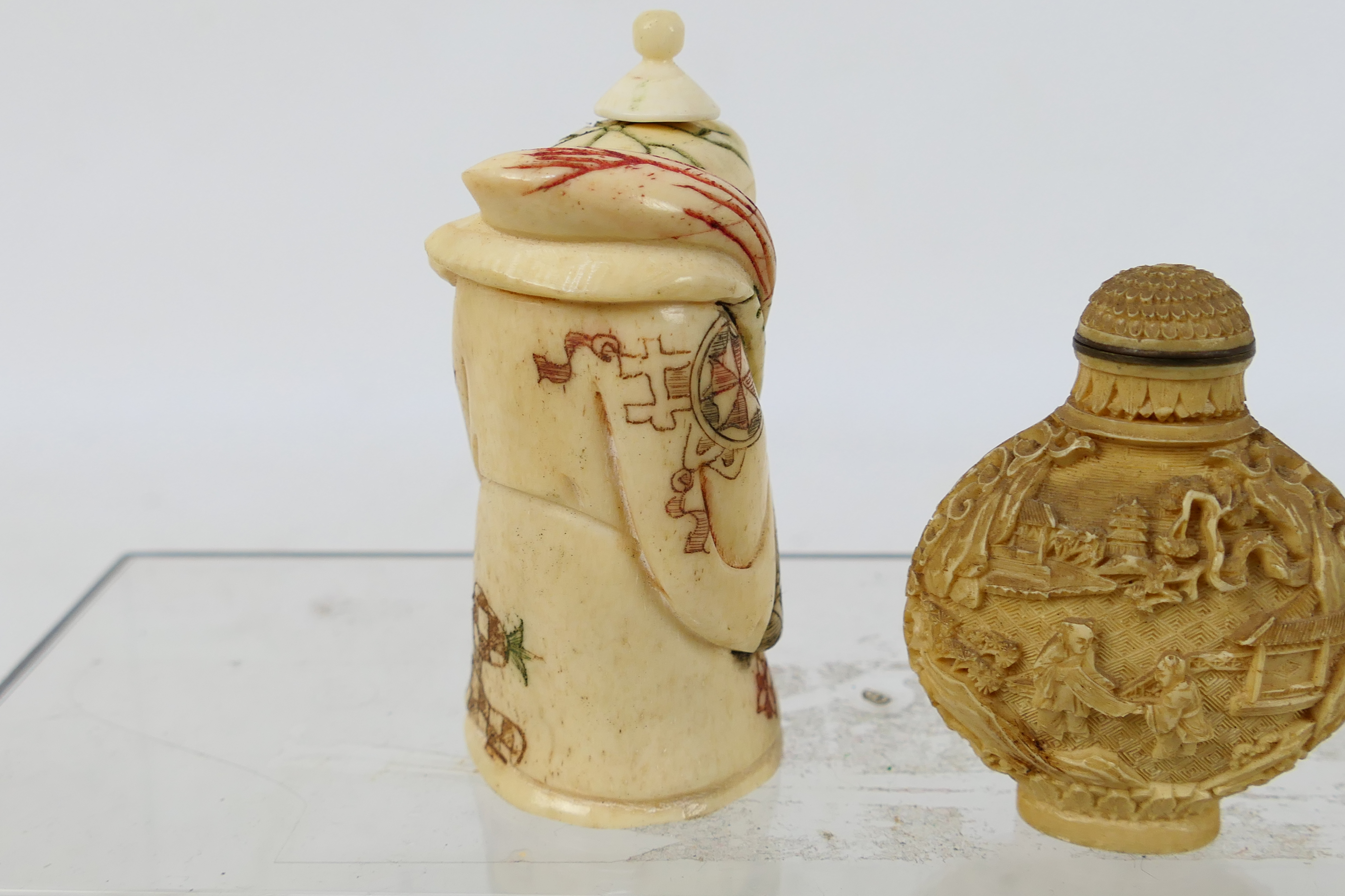 A carved bone snuff bottle in the form of a sage, 9 cm (h) and one other. - Image 5 of 7
