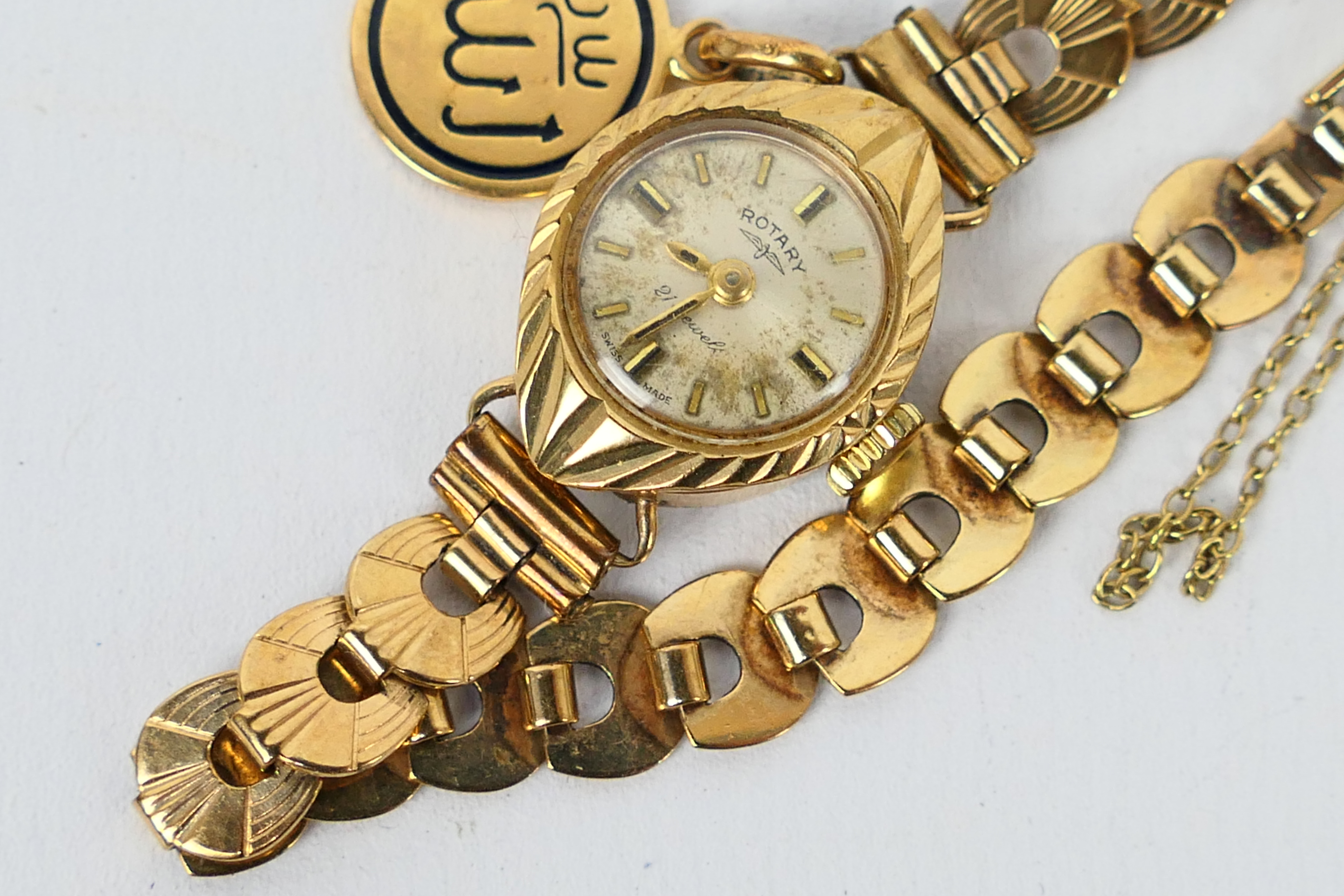 A lady's 9 carat gold Rotary watch, the circular dial with gilt hands and dagger batons, - Image 2 of 6