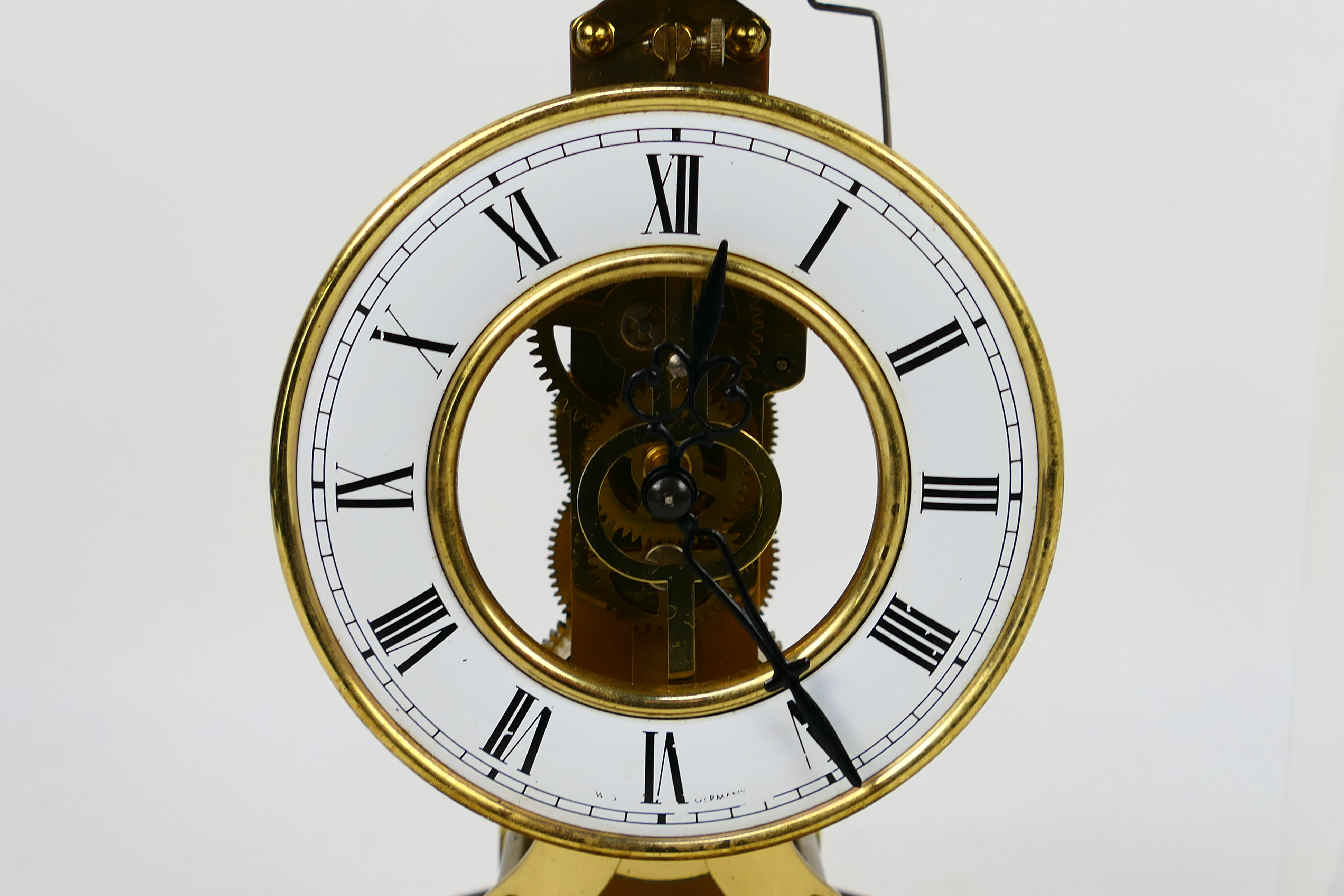 A President skeleton clock with Roman numeral chapter ring, housed under glass dome, 29 cm (h). - Image 2 of 6