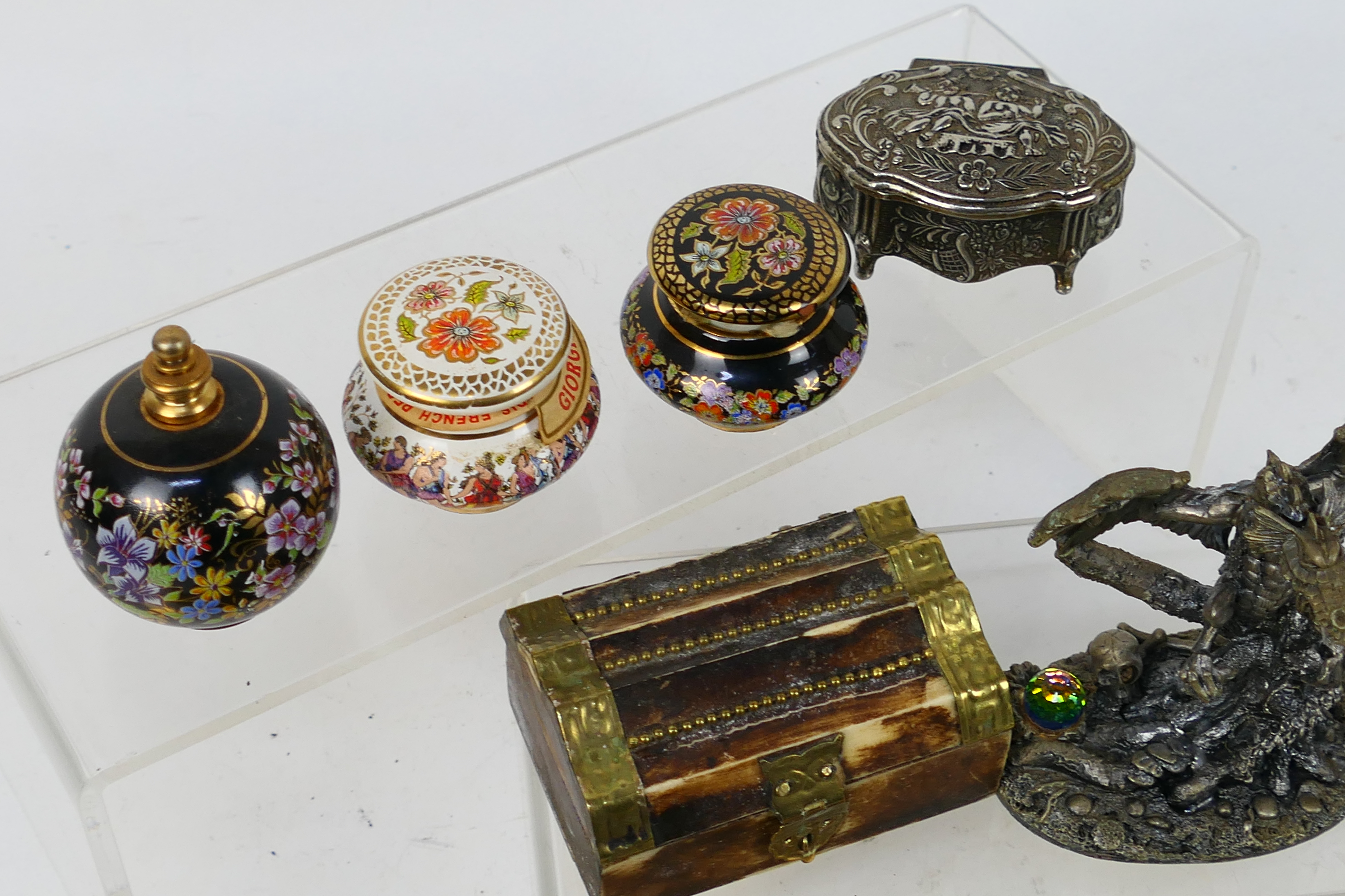 Small collectables to include trinket boxes, pill boxes, pewter dragon figure, - Image 2 of 6