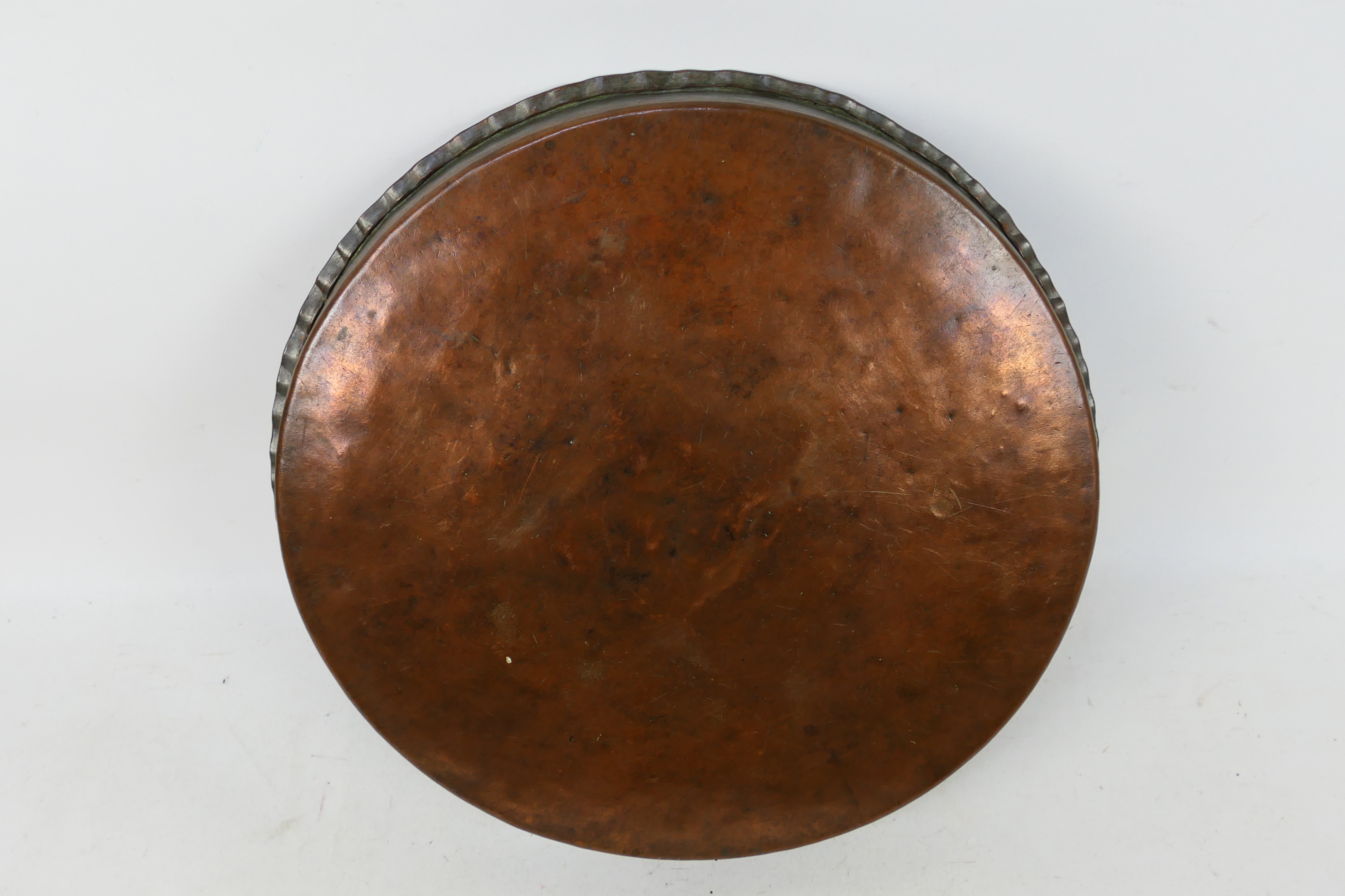 Ethnographica - An African tribal carving, 88 cm (l) and an Islamic copper dish, 40 cm (d). [2]. - Image 4 of 8