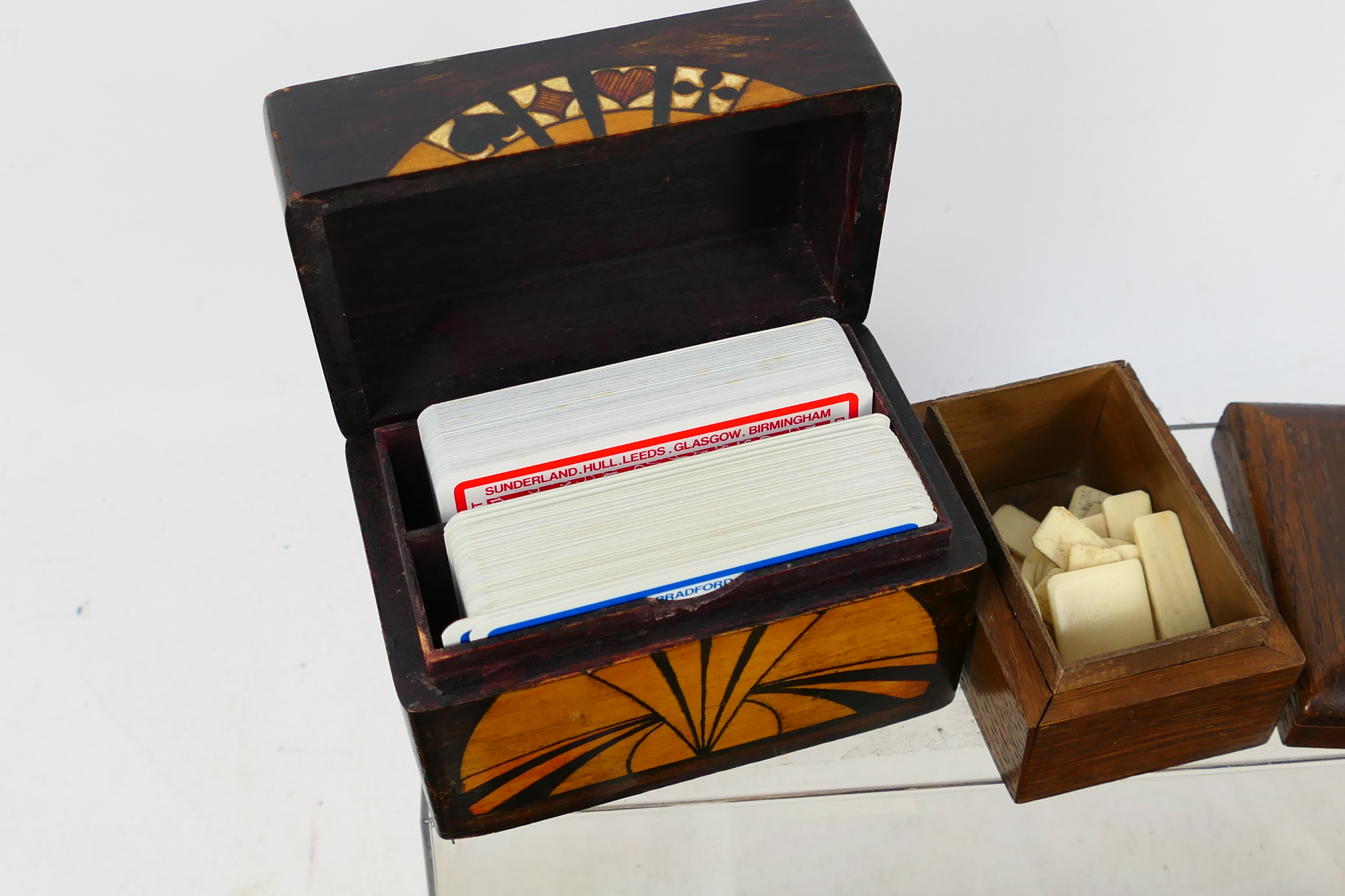 A wooden card box, gaming token boxes with a small quantity of bone and plastic tokens, - Image 2 of 9