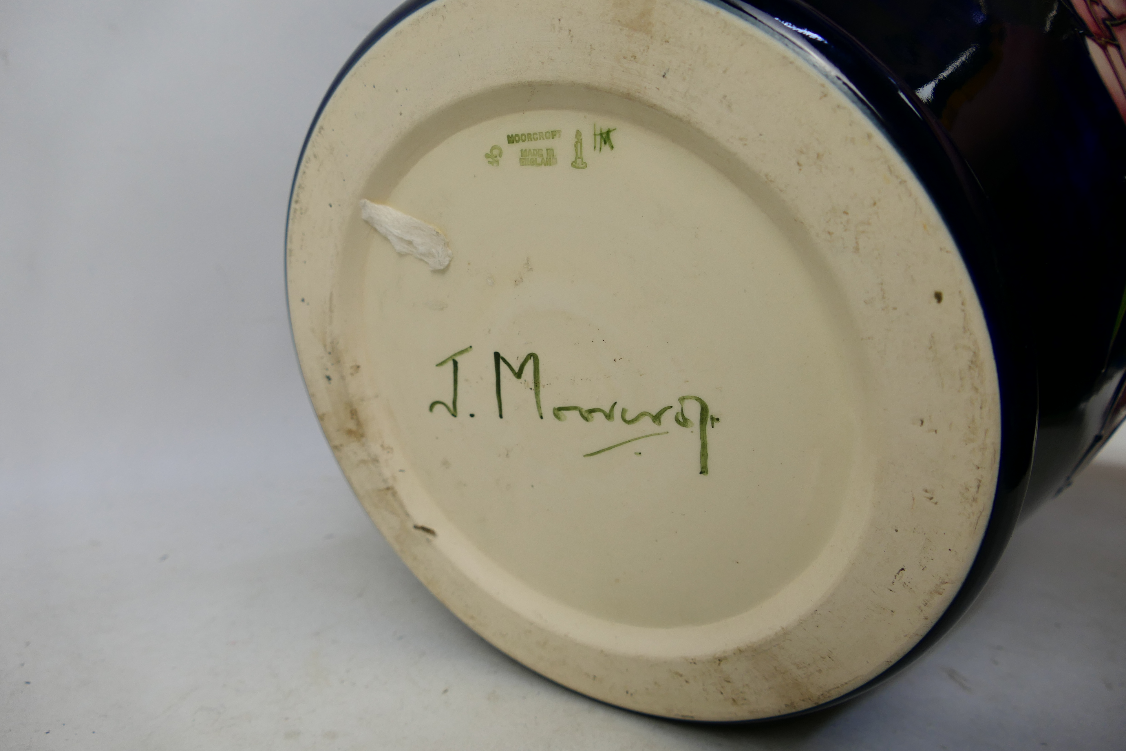 Moorcroft Pottery - A very large Moorcro - Image 14 of 14