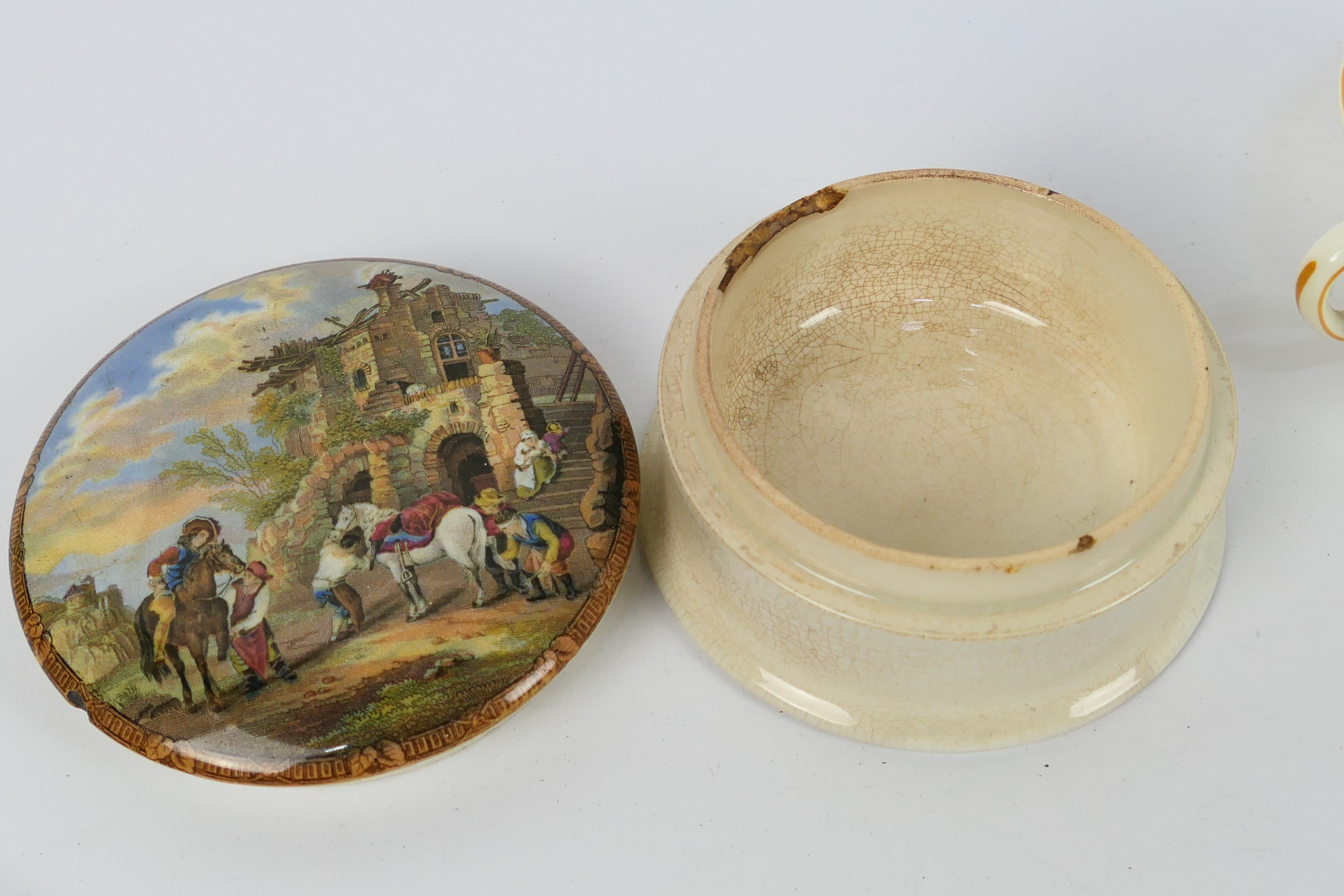 A 19th century Prattware paste pot The T - Image 3 of 7