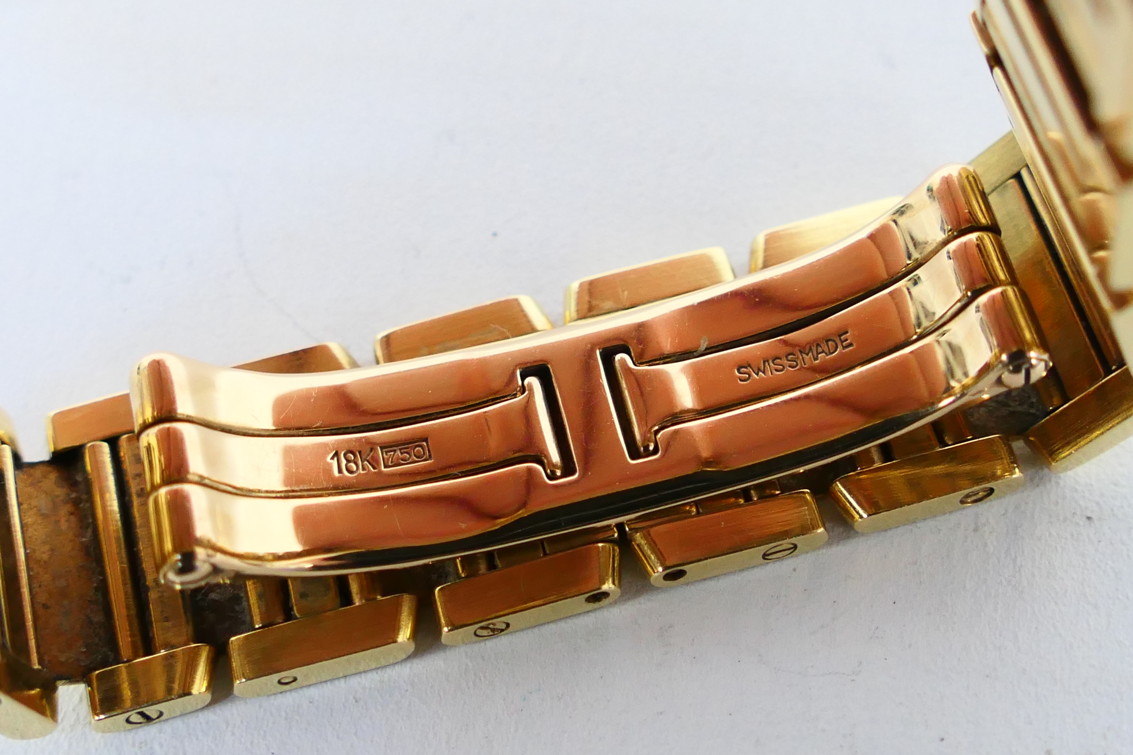 A lady's 18ct yellow gold Cartier Tank F - Image 7 of 13