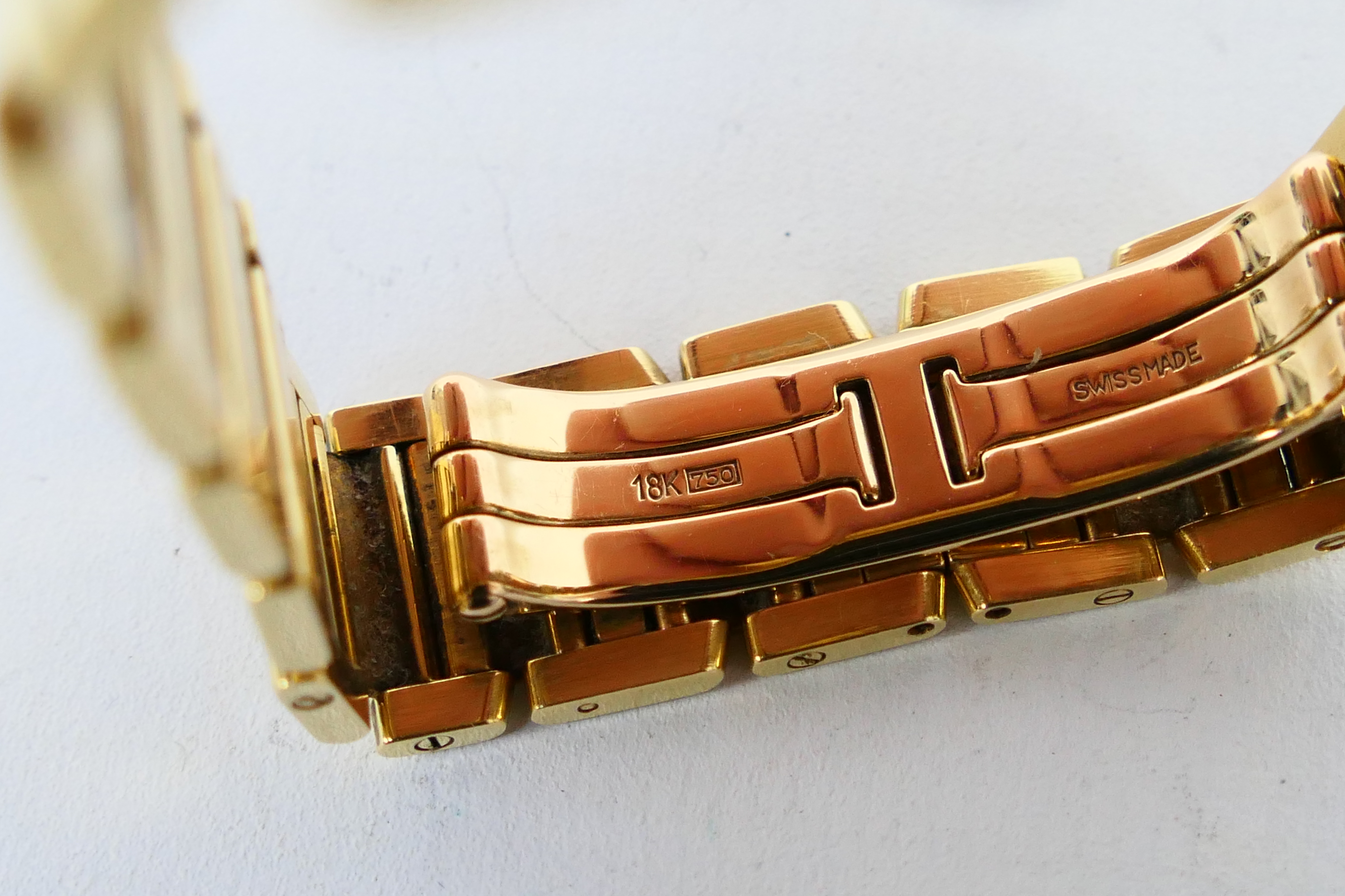 A lady's 18ct yellow gold Cartier Tank F - Image 6 of 13