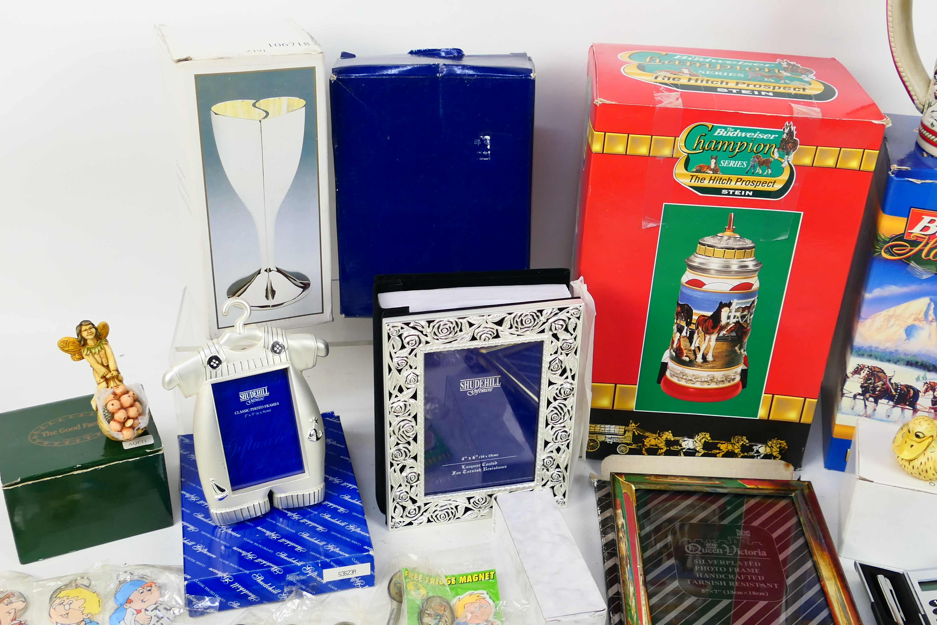 A quantity of boxed items of gift ware t - Image 2 of 6