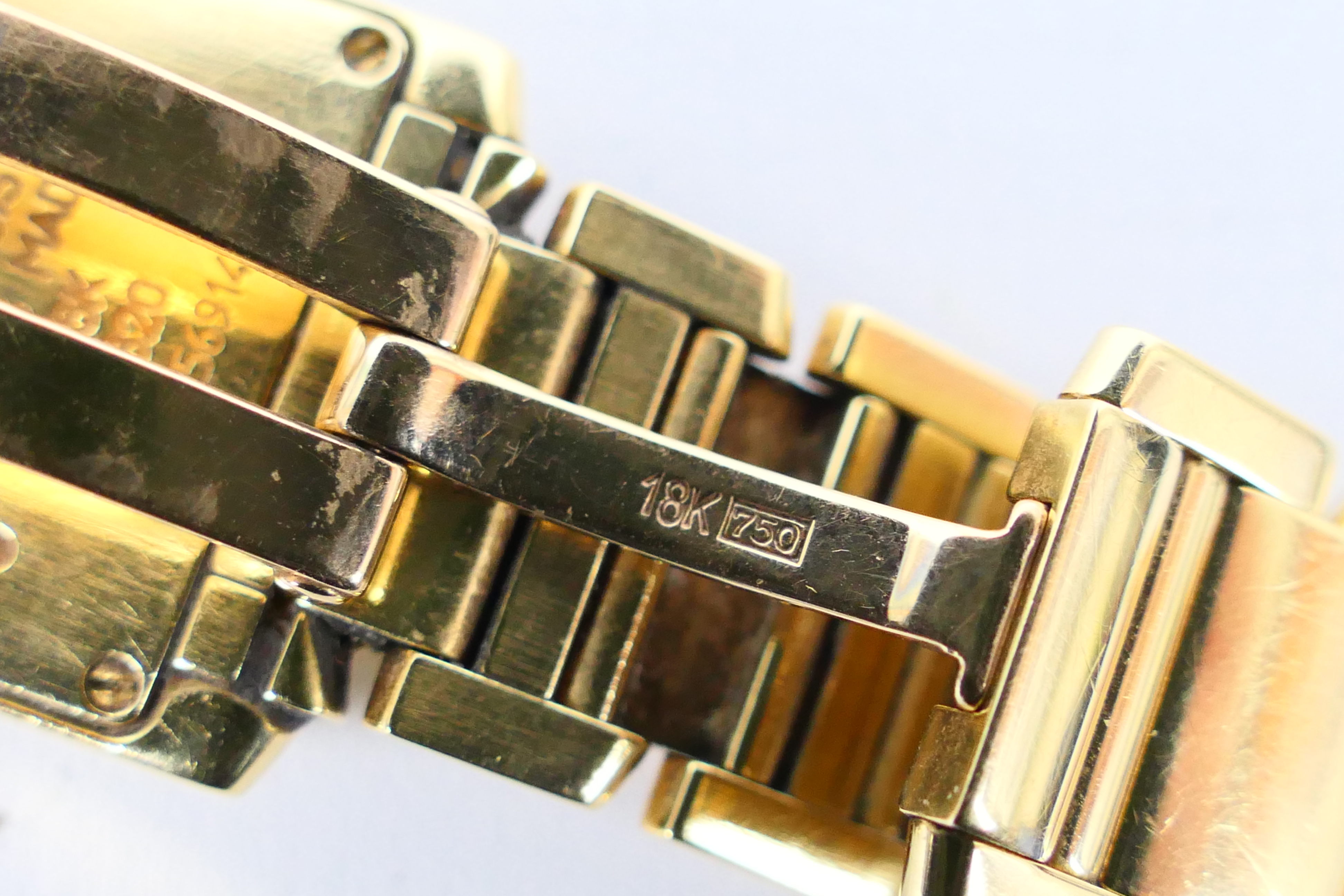 A lady's 18ct yellow gold Cartier Tank F - Image 9 of 13