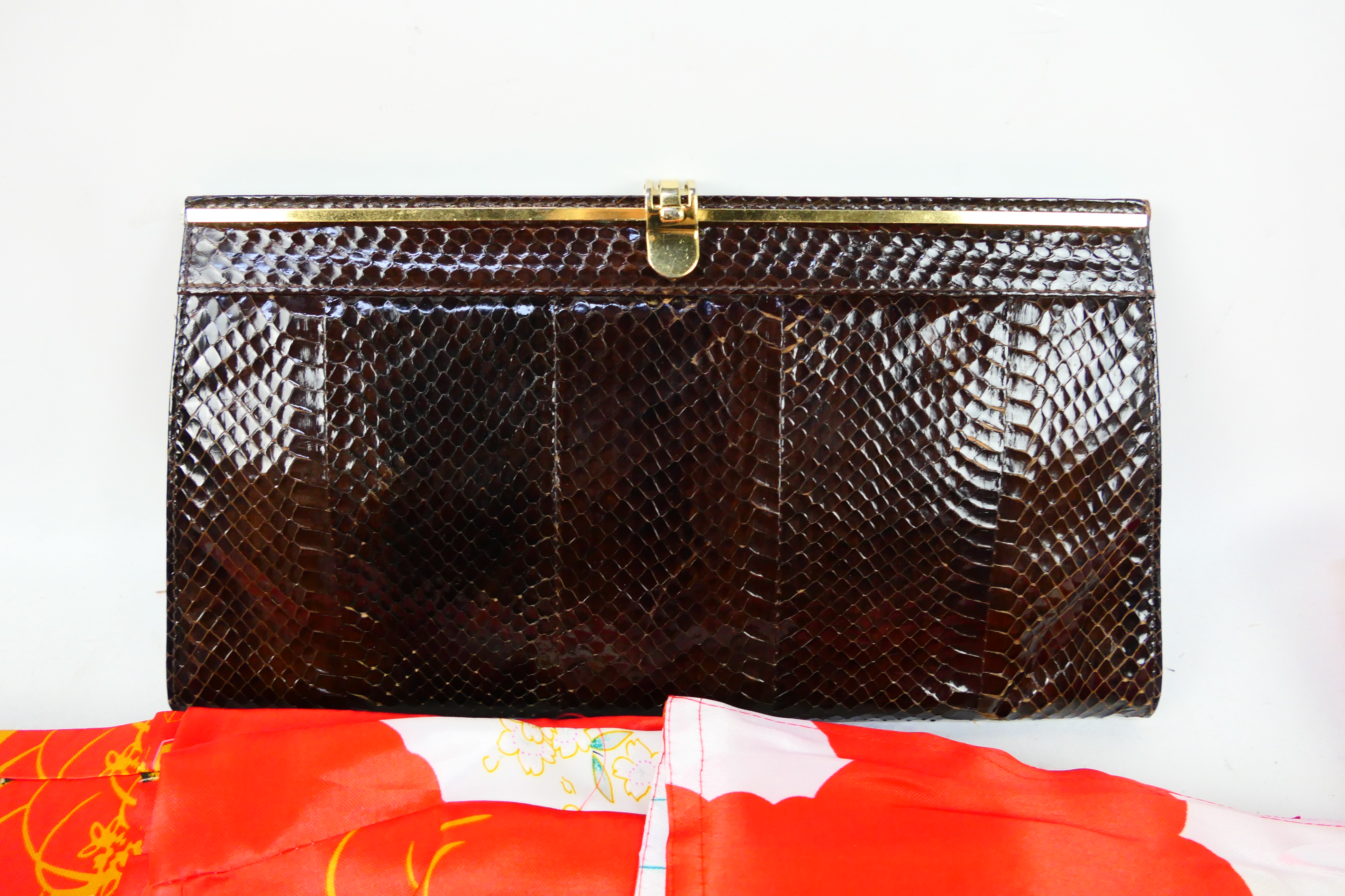 A vintage reptile skin hand bag and Japa - Image 2 of 4