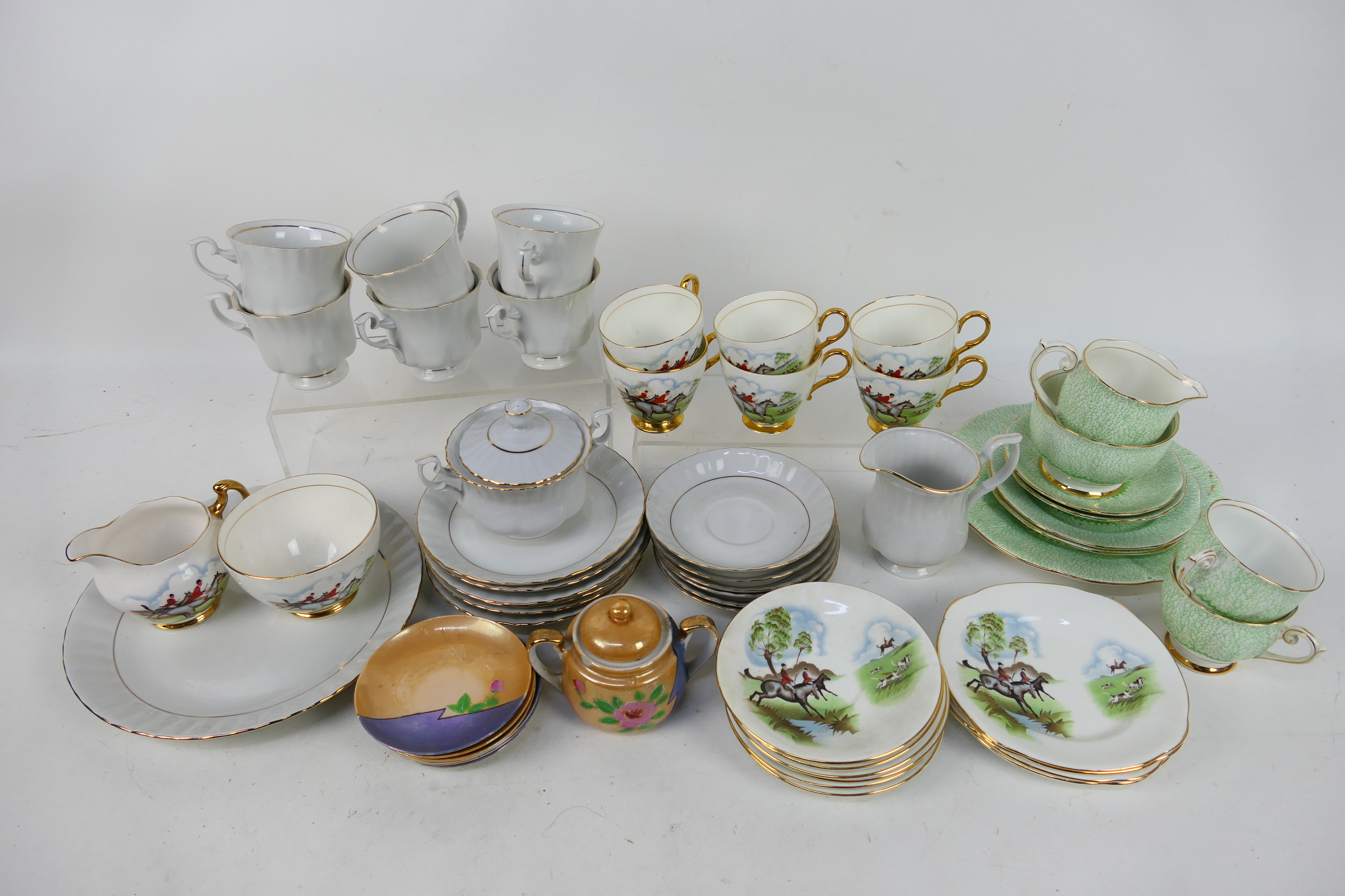 A collection of mixed tea wares to inclu