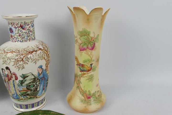 Three Chinese vases, largest approximately 30 cm (h), a Crown Ducal vase and other. - Image 7 of 9