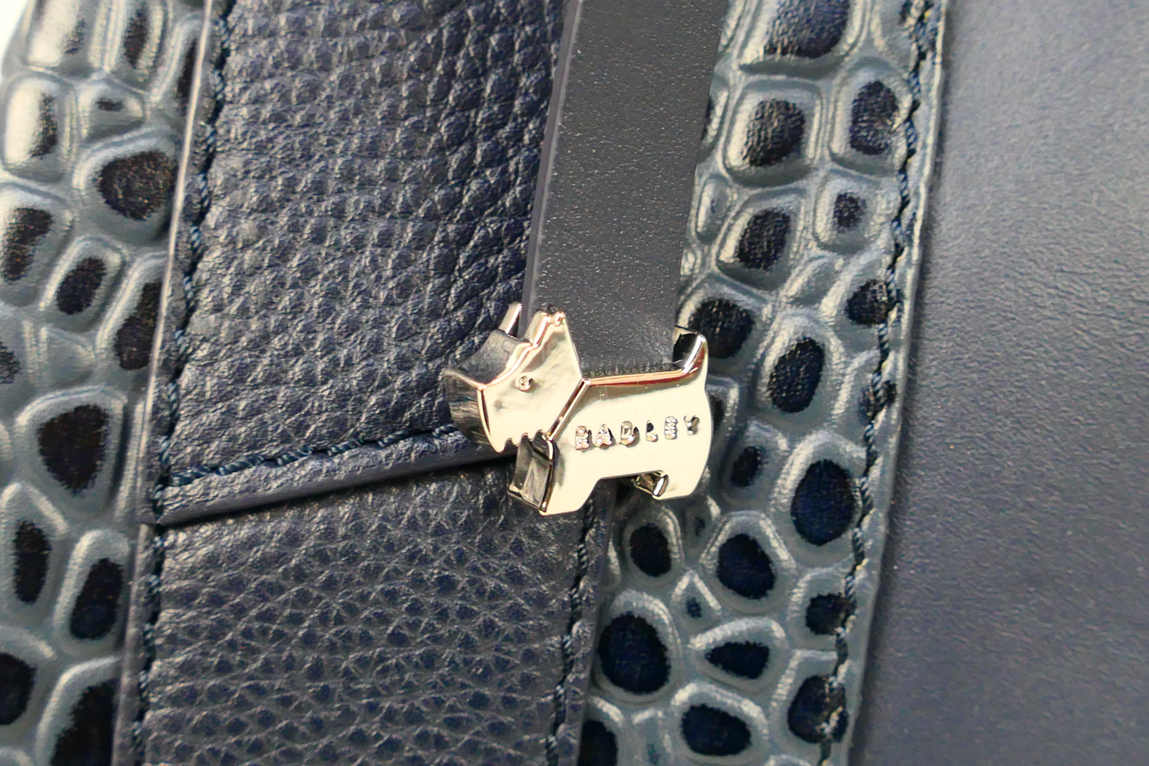 Radley - A dark blue Radley London leather handbag - Handbag has two interior zip pockets, - Image 3 of 8