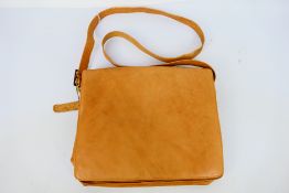 Visconti - A Visconti beige leather shoulder bag - Bag has four inner zip pockets,