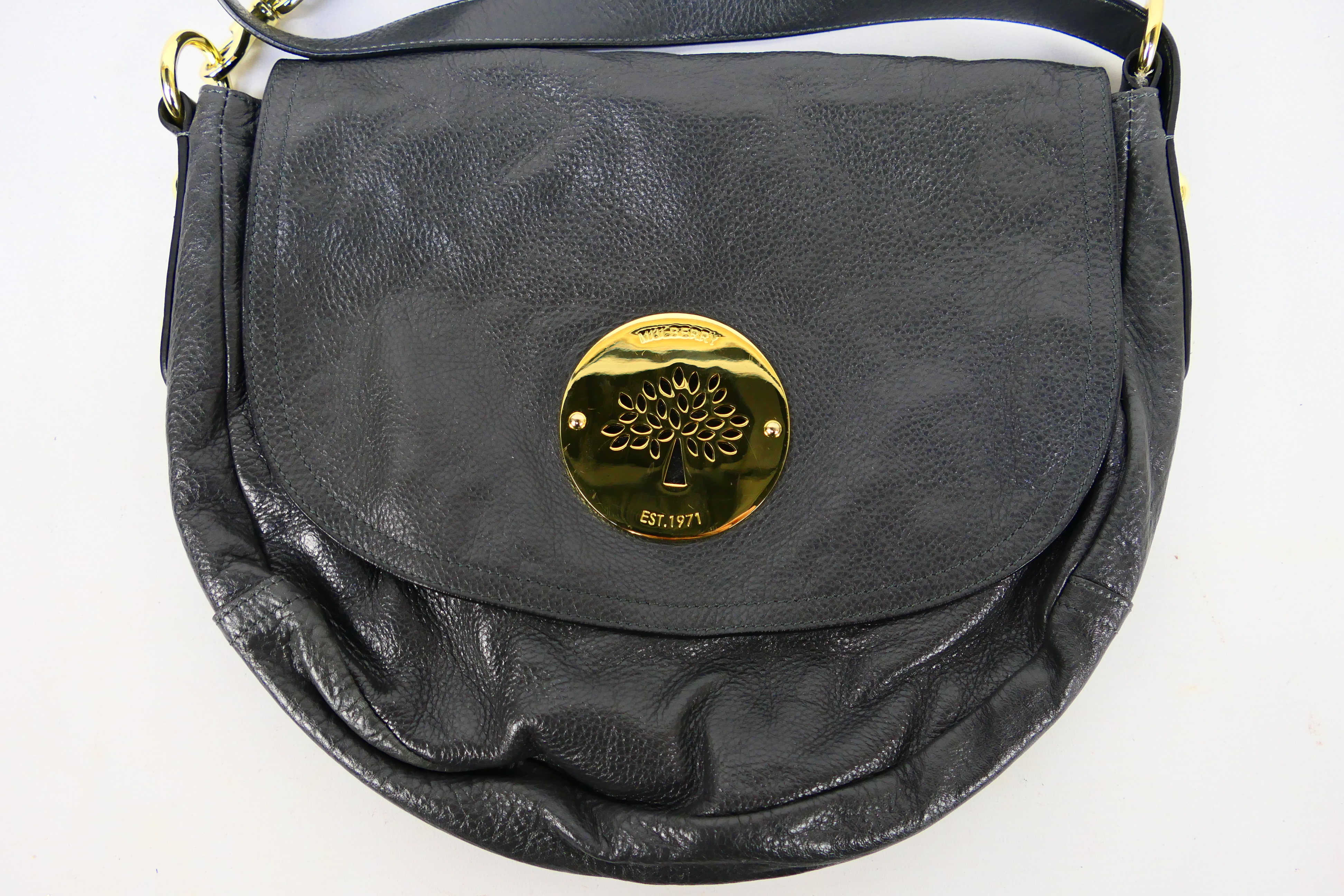 Mulberry - A mouse grey Mulberry leather handbag - Handbag has one interior zip pocket and one - Image 2 of 9