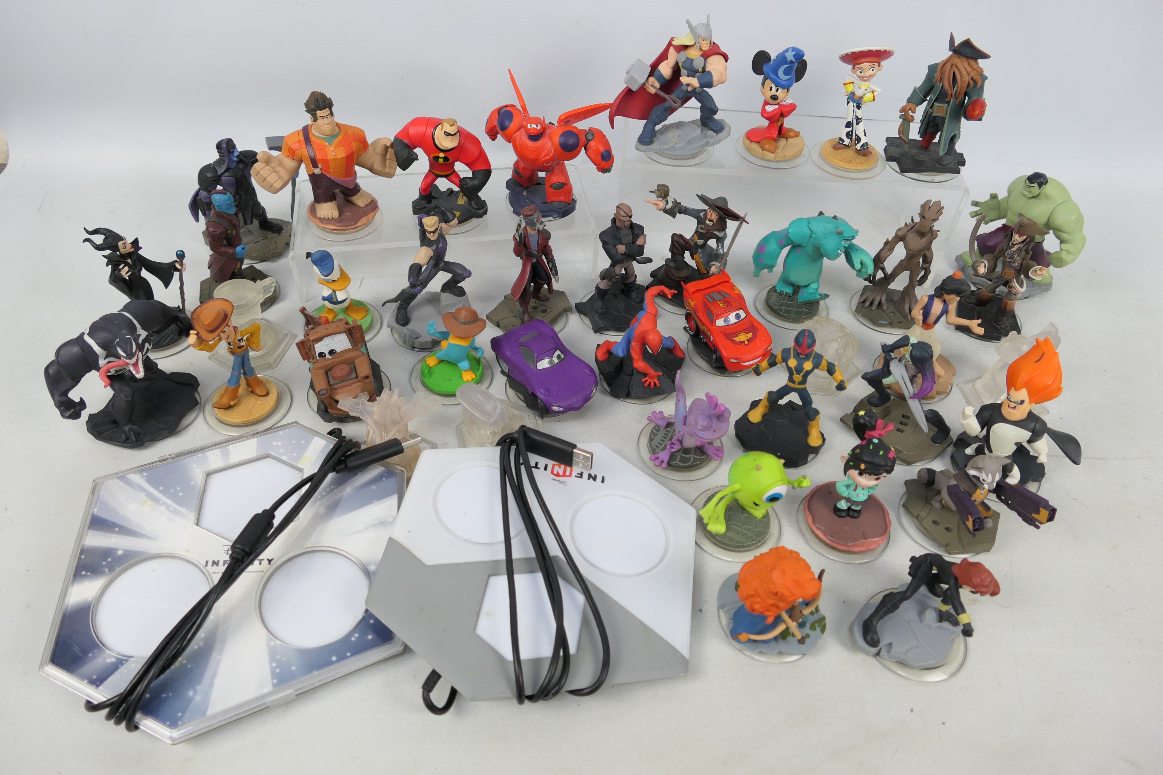 Disney Infinity - 2 x Disney Infinity Pads,