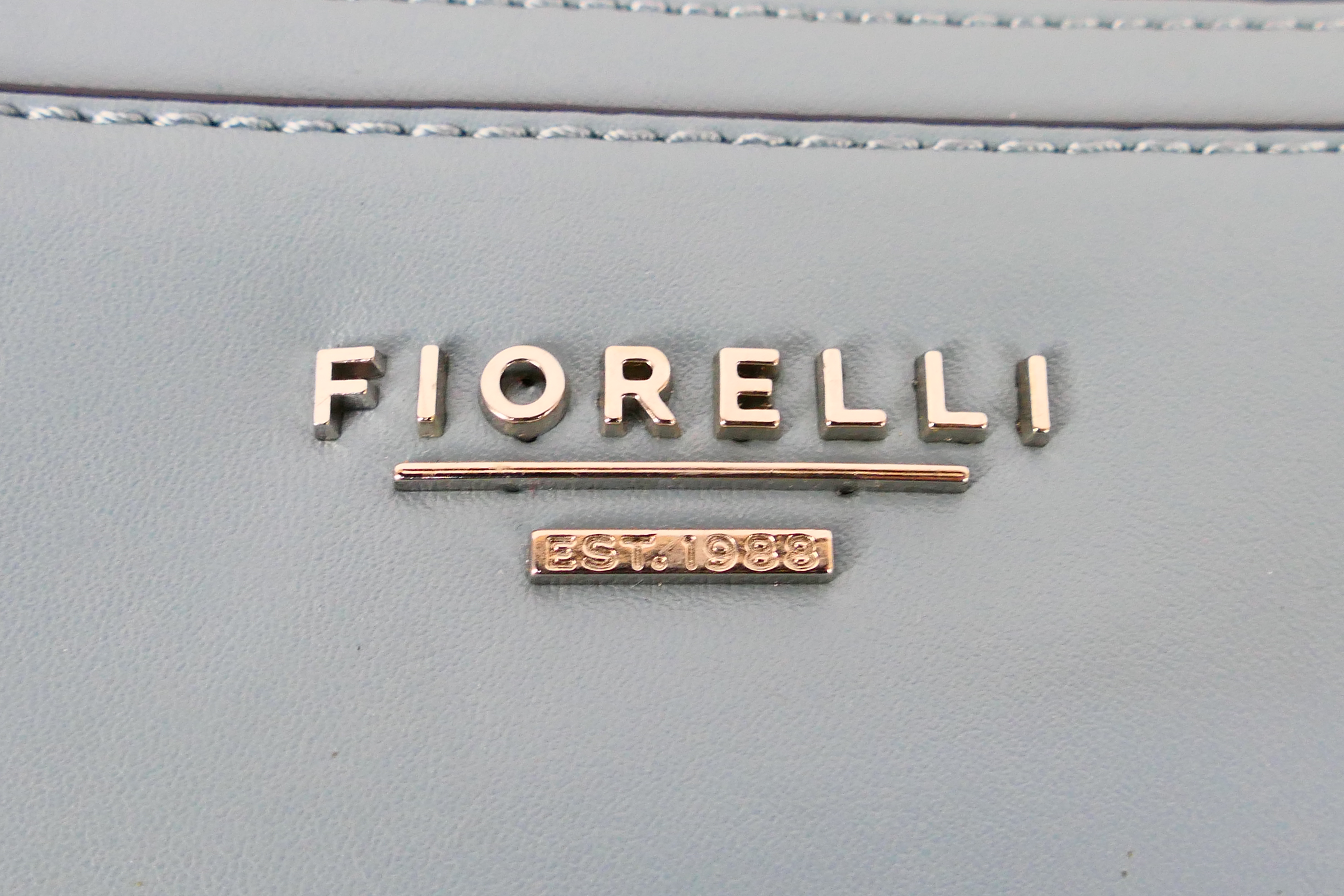 Fiorelli - A light blue Fiorelli leather handbag with shoulder strap - Handbag has three inside zip - Image 3 of 6