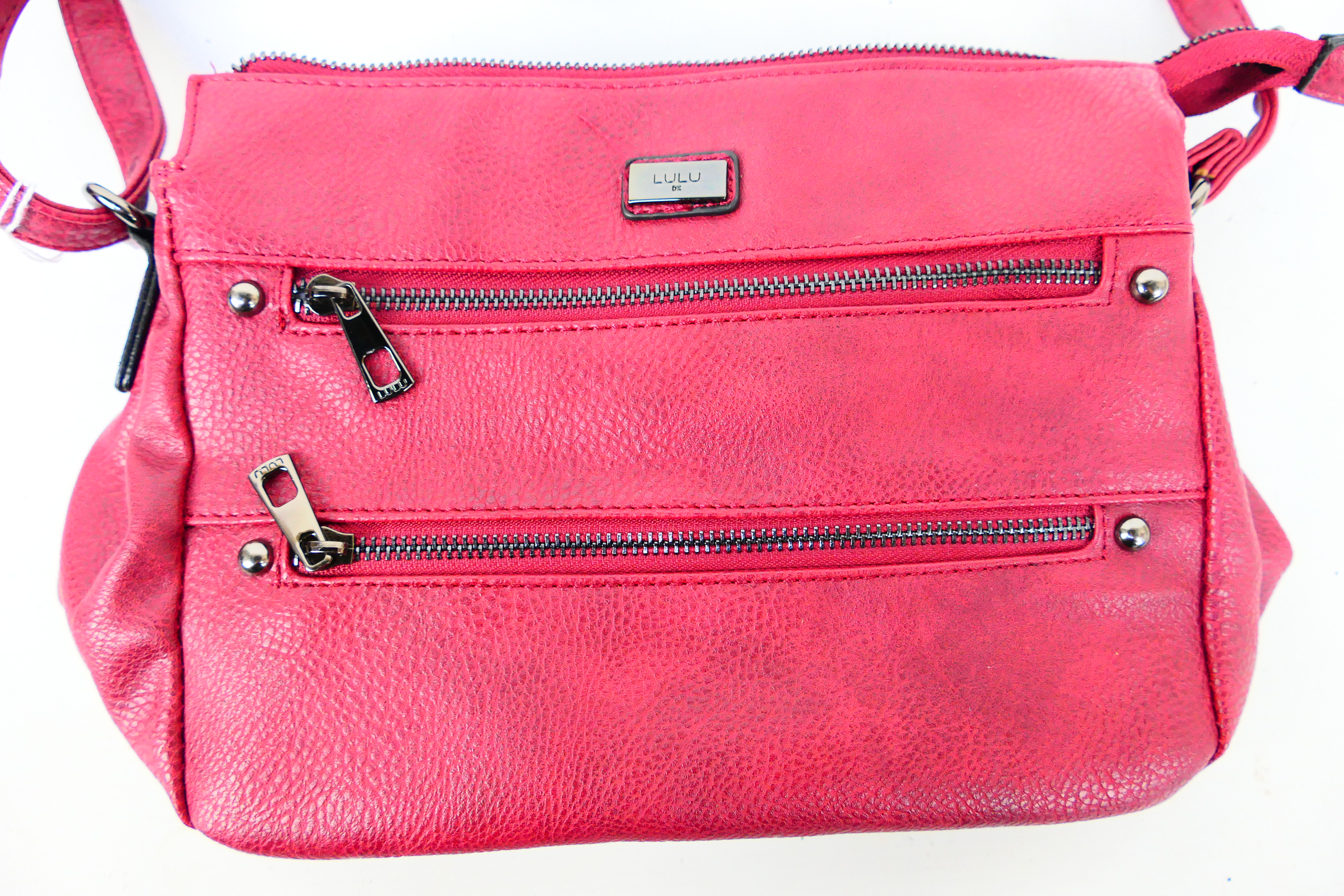 Lulu - A dark red Lulu leather handbag with shoulder strap - Handbag has four inner pouches, - Image 2 of 6