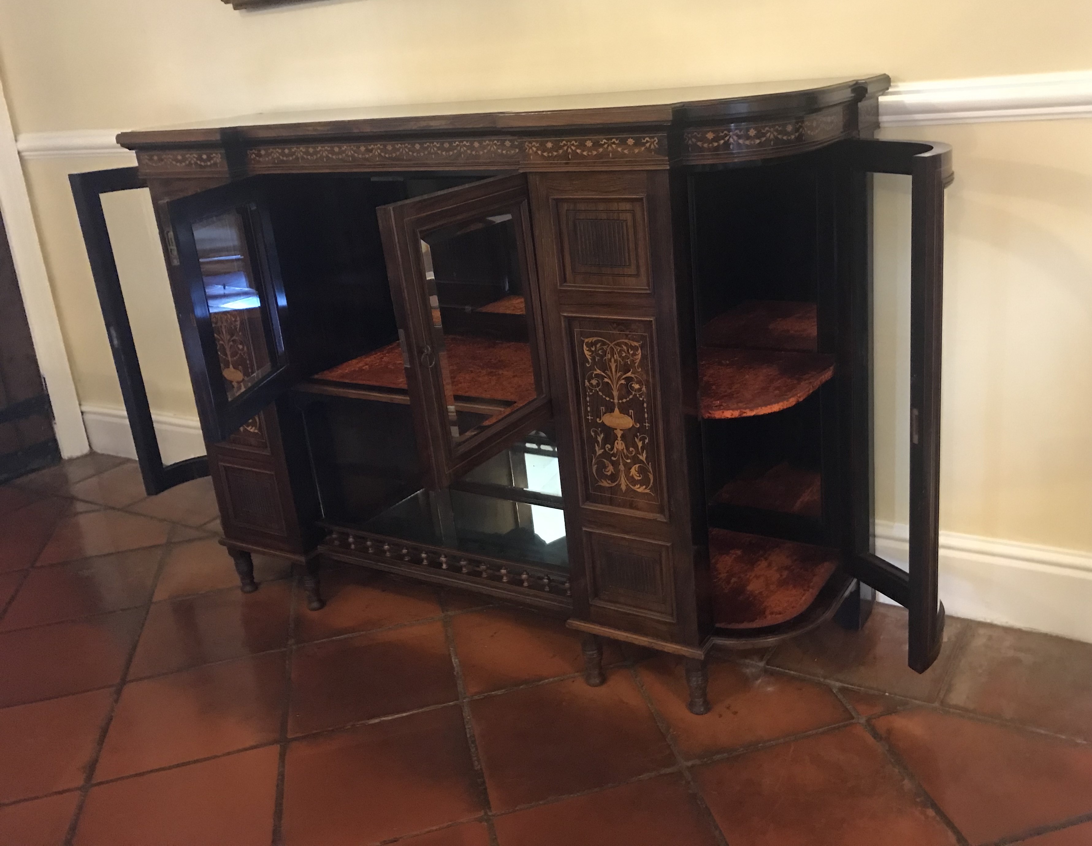 A good quality inverted breakfront credenza with inlaid decoration, - Image 3 of 8