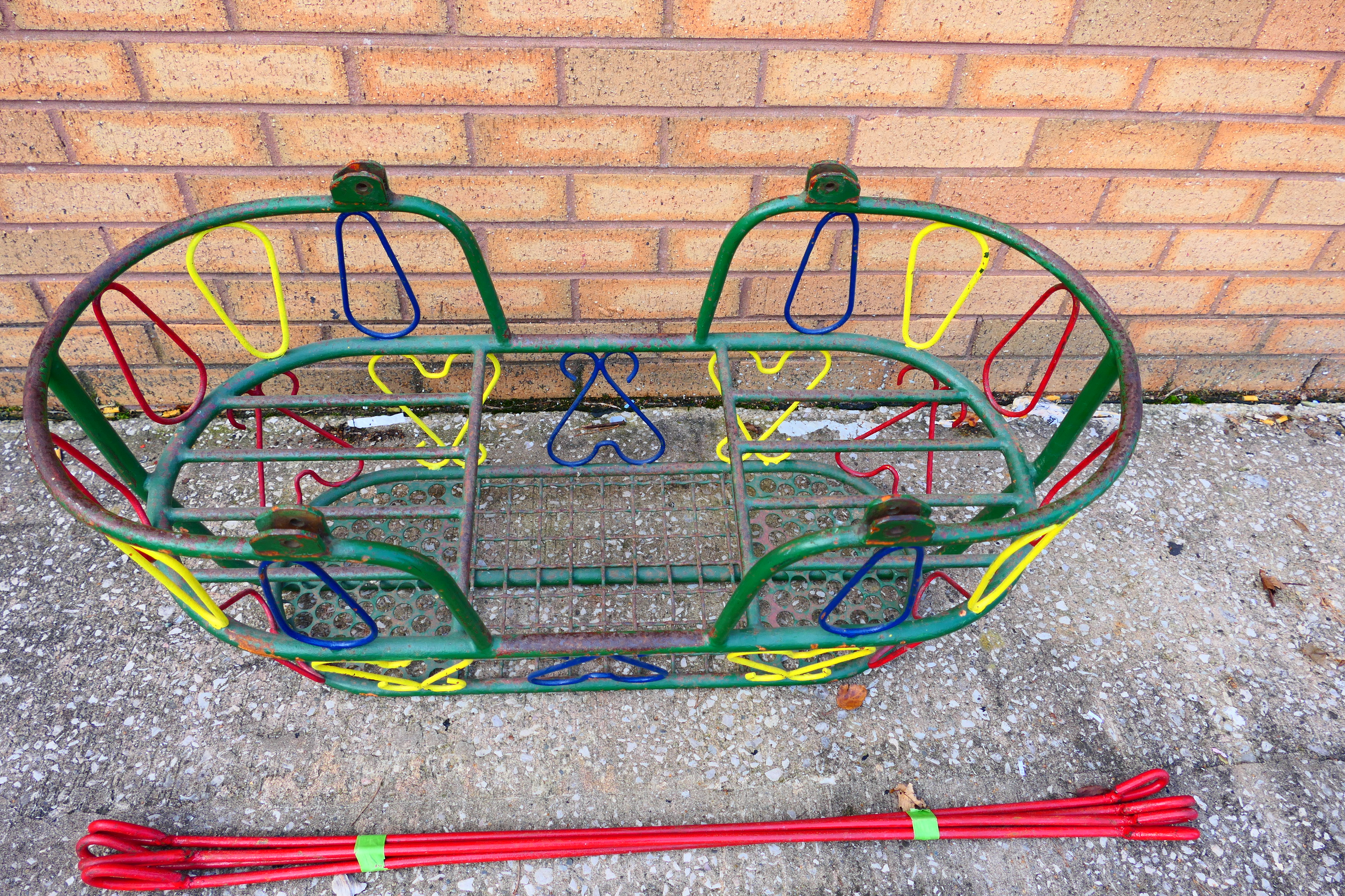 A vintage face to face, children's garden swing, polychrome decoration, - Image 2 of 6