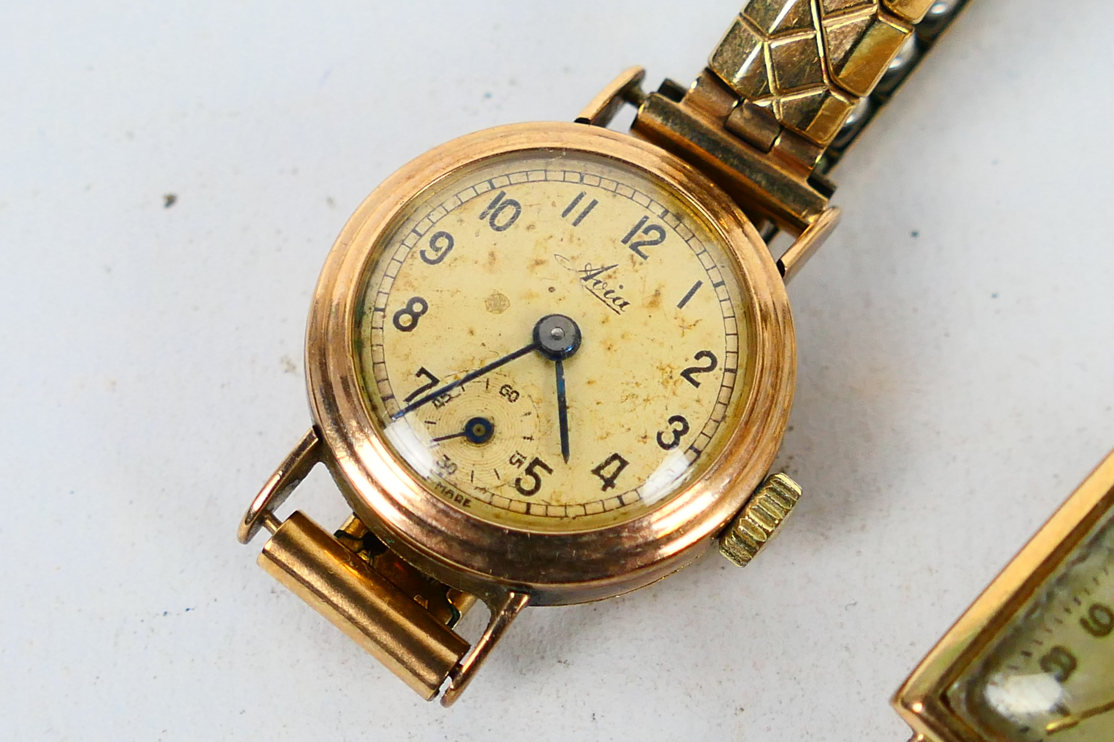 Two 9ct gold cased lady's wrist watches one on rolled gold expanding bracelet. - Image 2 of 8