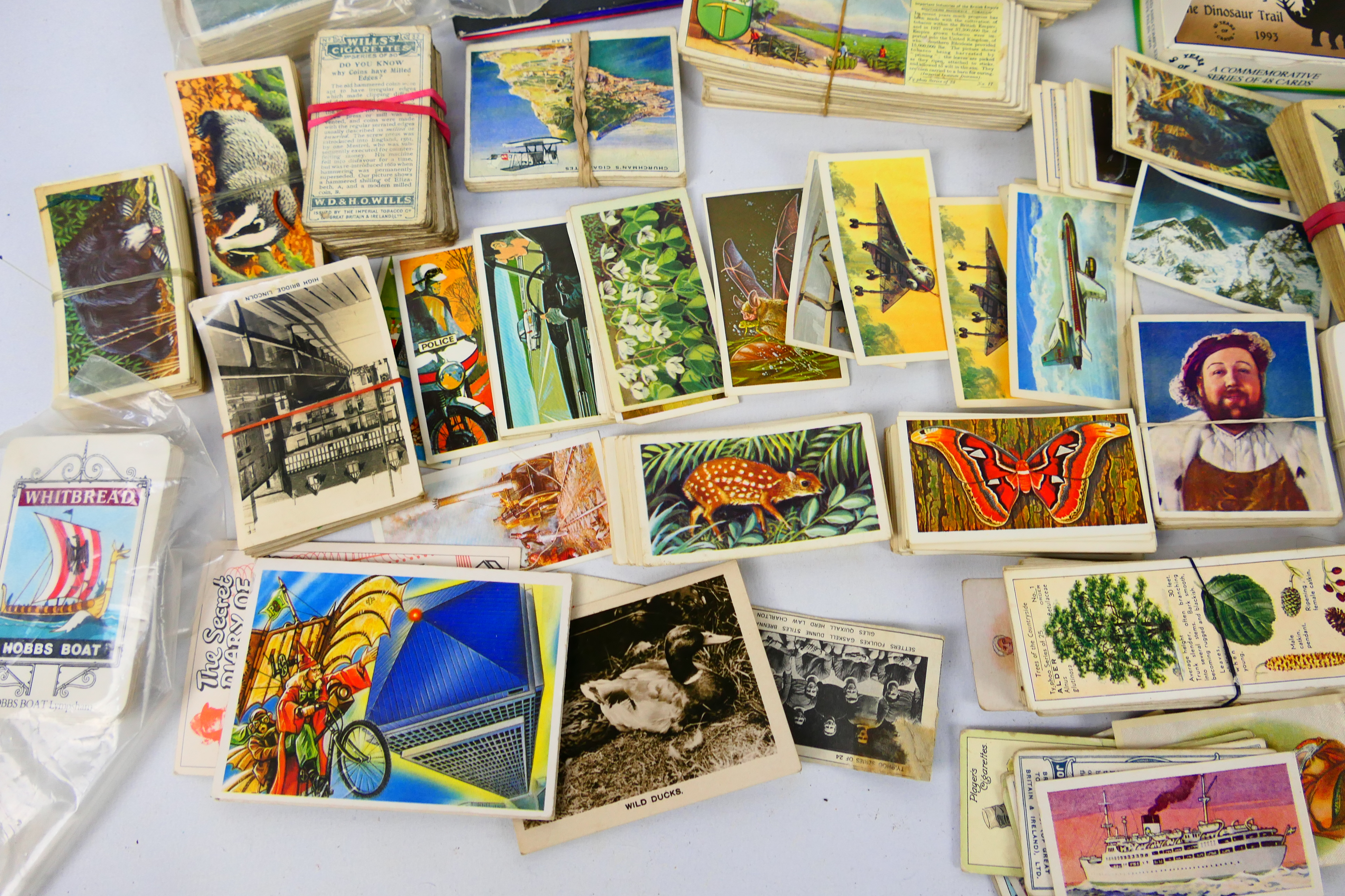 A quantity of cigarette / tea cards / silks, various subjects. - Image 2 of 7