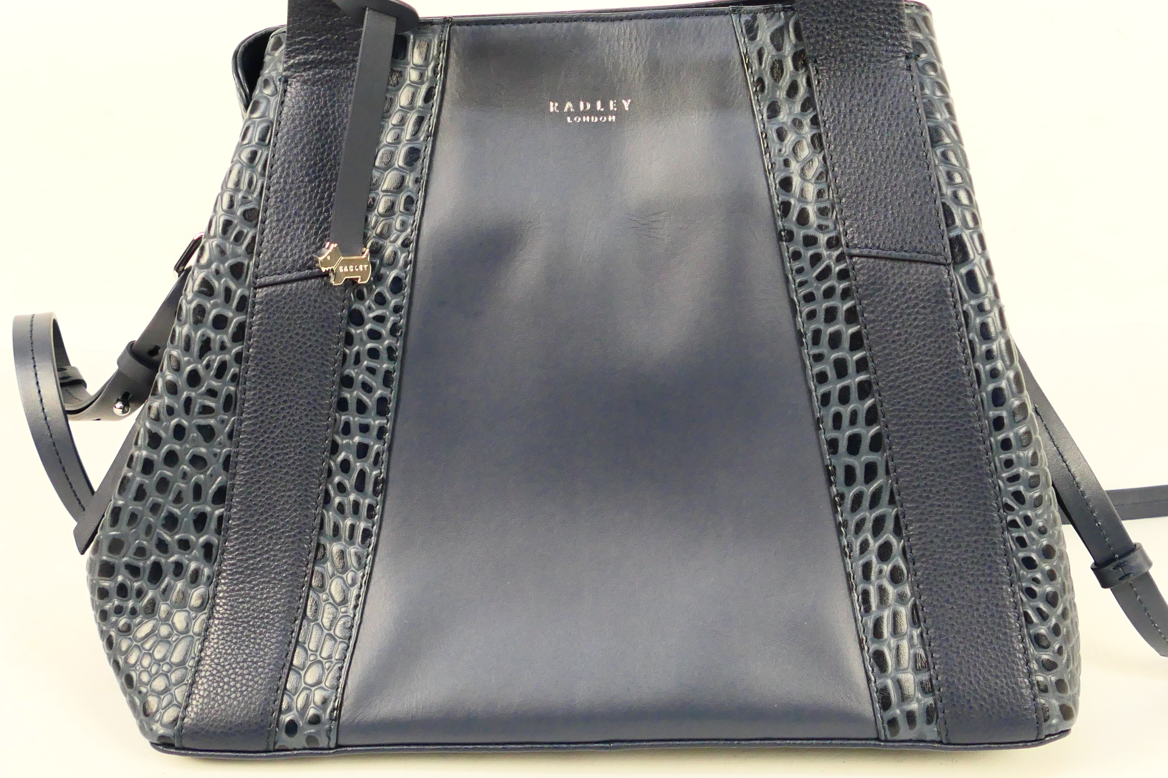 Radley - A dark blue Radley London leather handbag - Handbag has two interior zip pockets, - Image 2 of 8