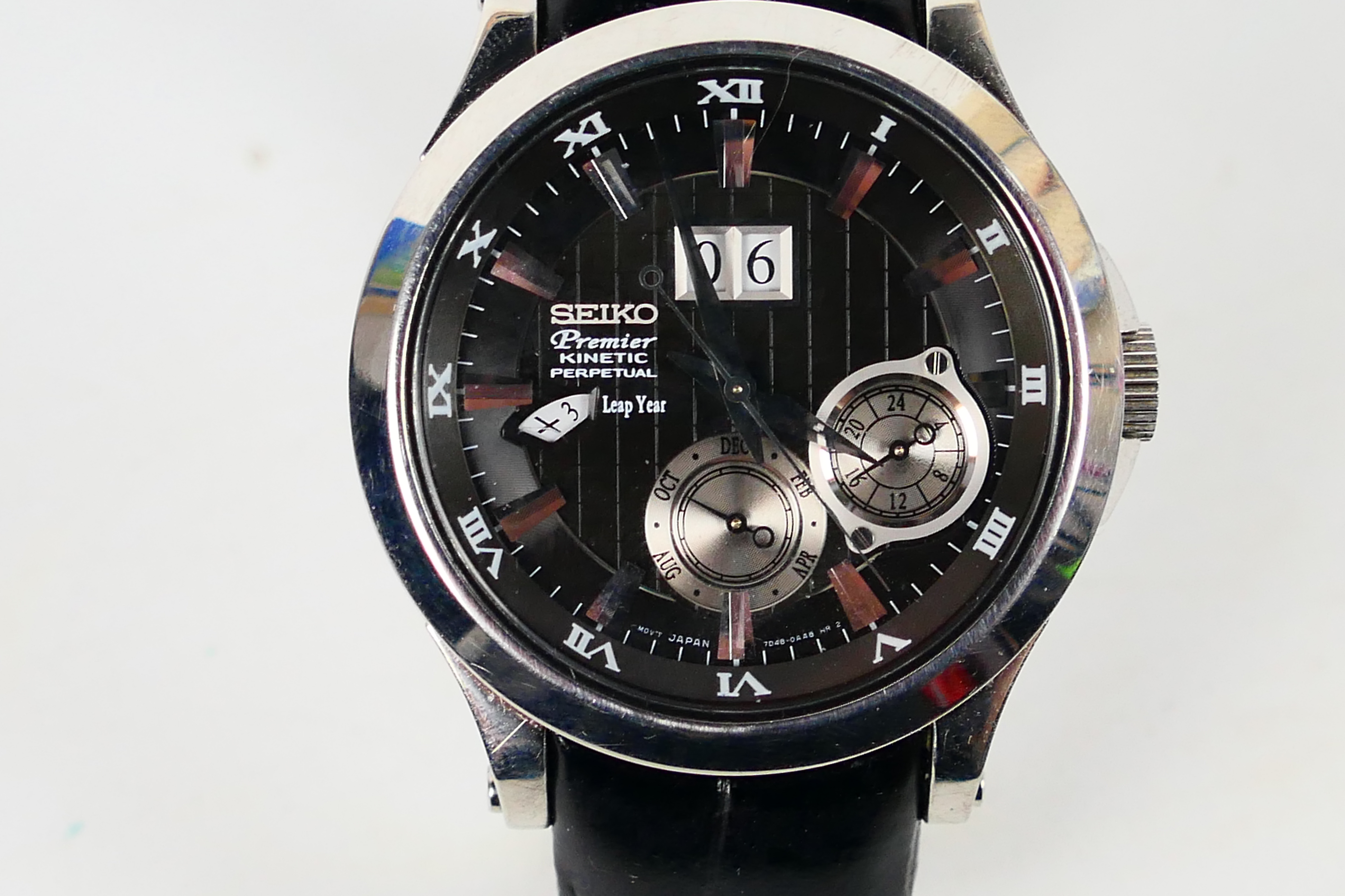 A Seiko Premier Kinetic Perpetual gentleman's wrist watch, 7D48-0AA0, on black leather strap, - Image 3 of 6