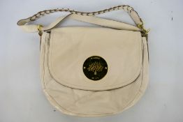 Mulberry - An ivory-coloured Mulberry leather handbag - Handbag has one interior zip pocket and one
