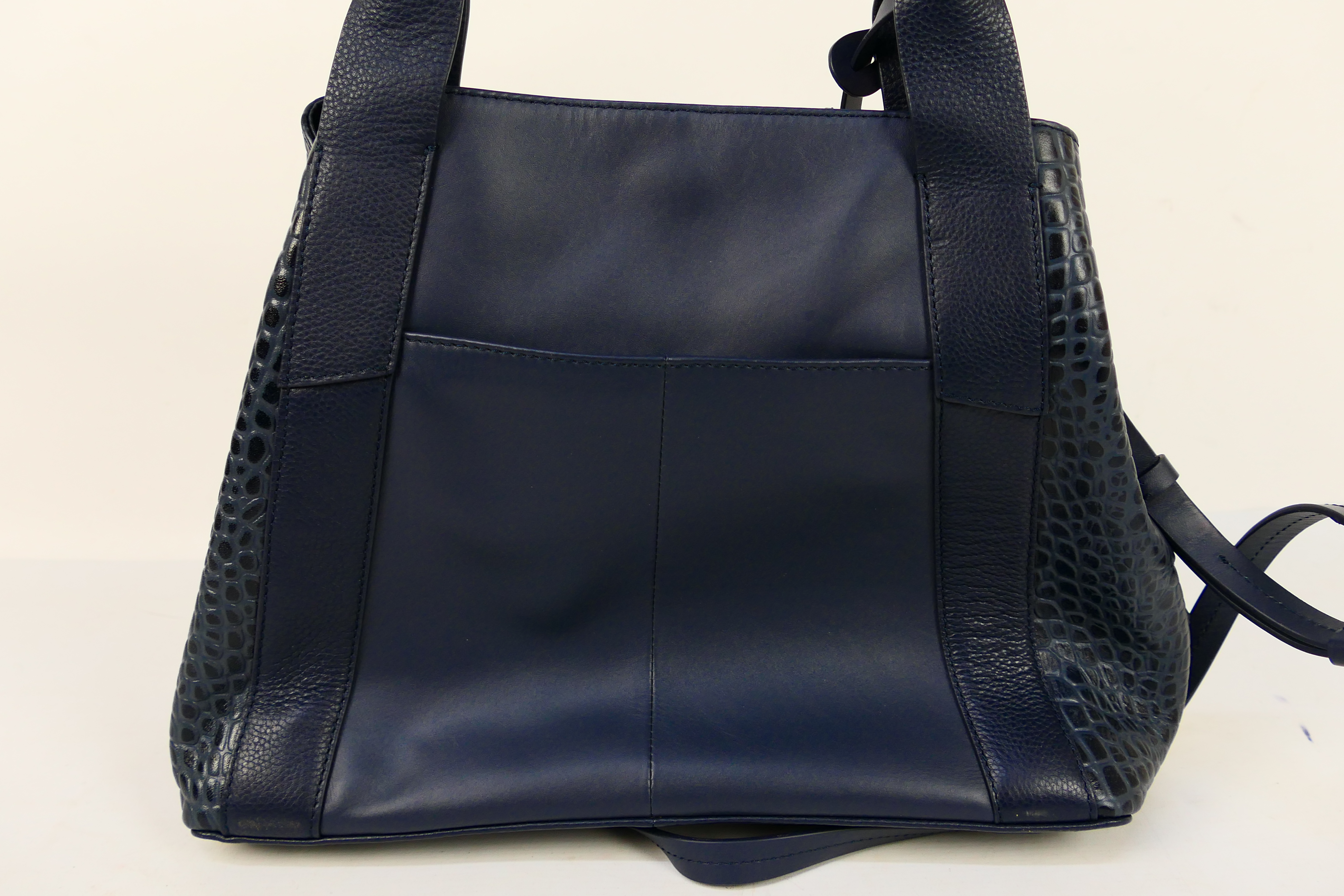 Radley - A dark blue Radley London leather handbag - Handbag has two interior zip pockets, - Image 6 of 8