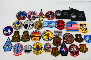 A collection of USAF related cloth and similar patches.