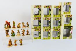 Manufaktur Rodental - A collection of Original M I Hummel figures,