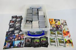 Trade Cards - A large quantity of cards to include Star Trek, Dr Who and Farscape.