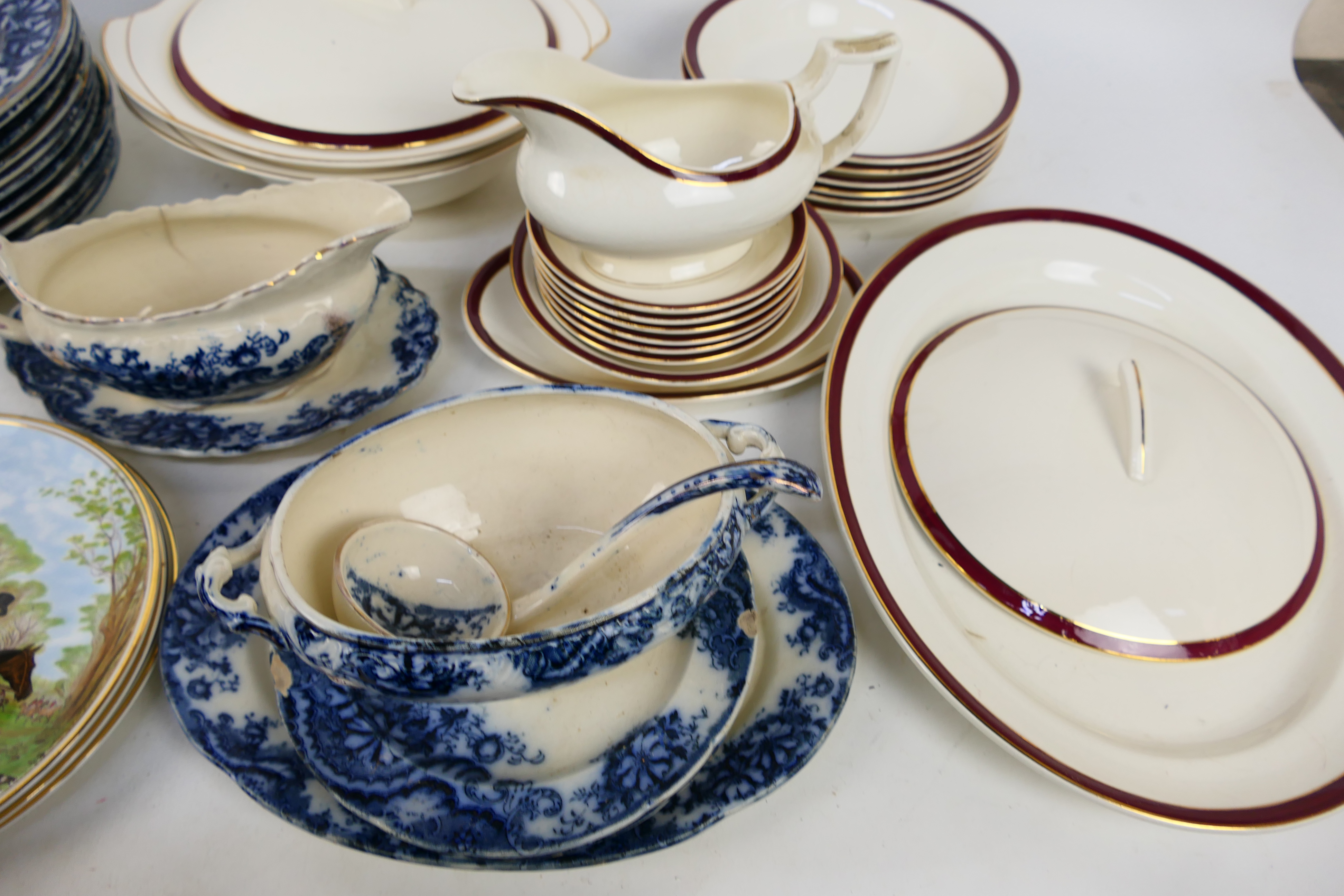 A collection of dinner wares and a small quantity of plates decorated with hunting scenes. [2]. - Image 6 of 9