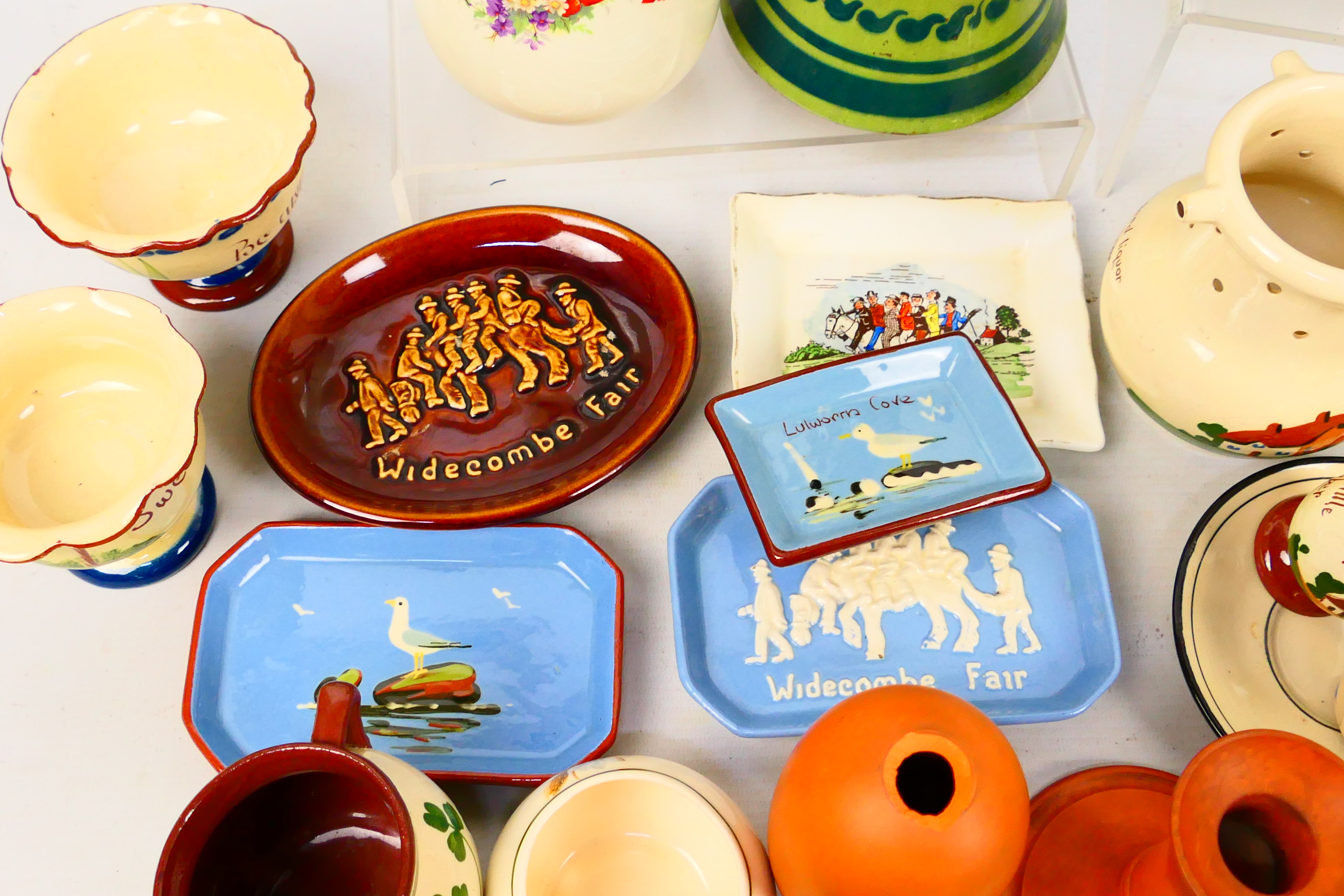 A collection of Torquay pottery wares to include bowls, jugs, vases, - Image 4 of 8