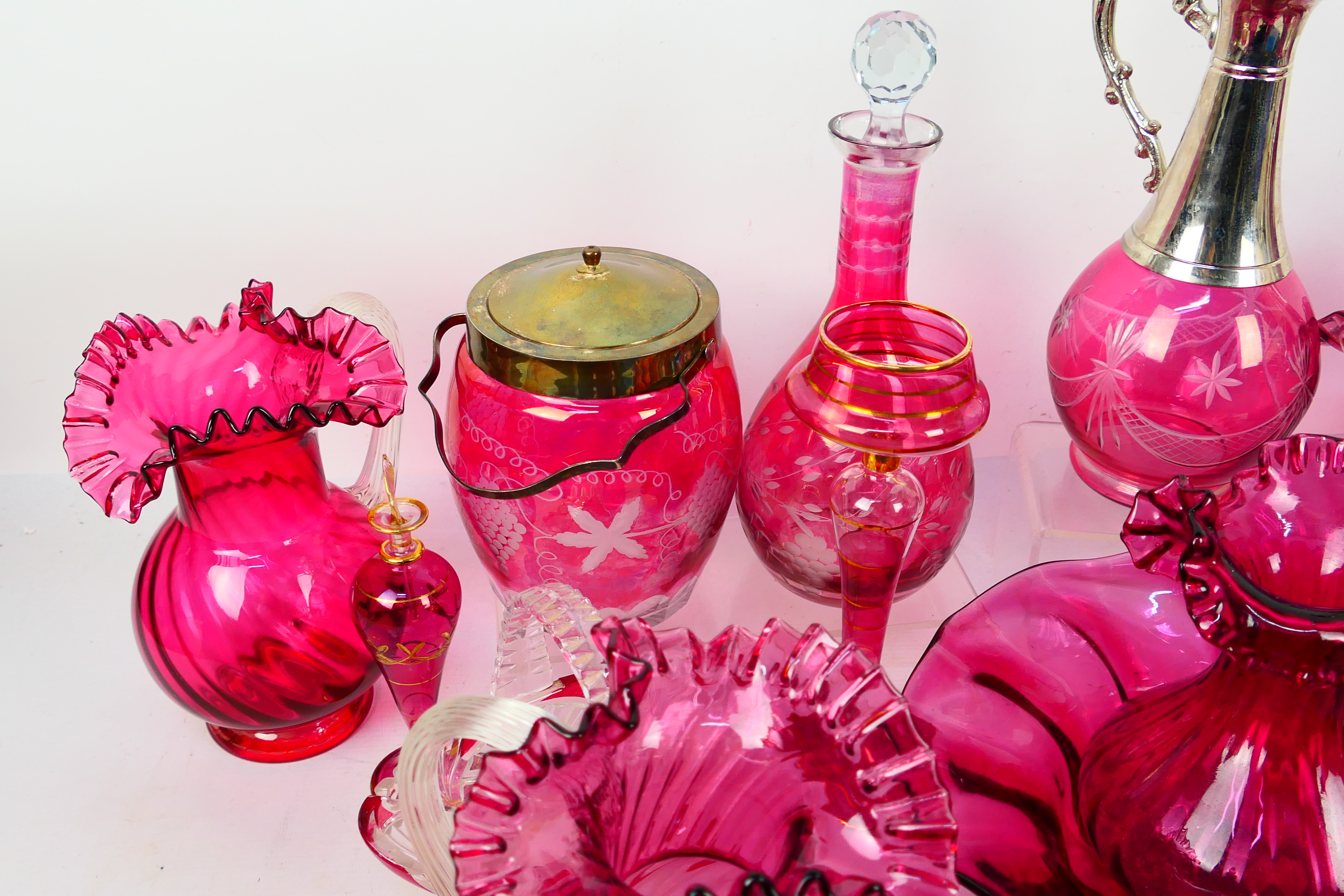 A collection of various cranberry glass pieces to include vases, decanters, bowl and similar, - Image 2 of 6