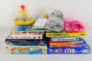 Spears - Ideal - MB Games - Others - A collection of boxed vintage and modern children's toys,