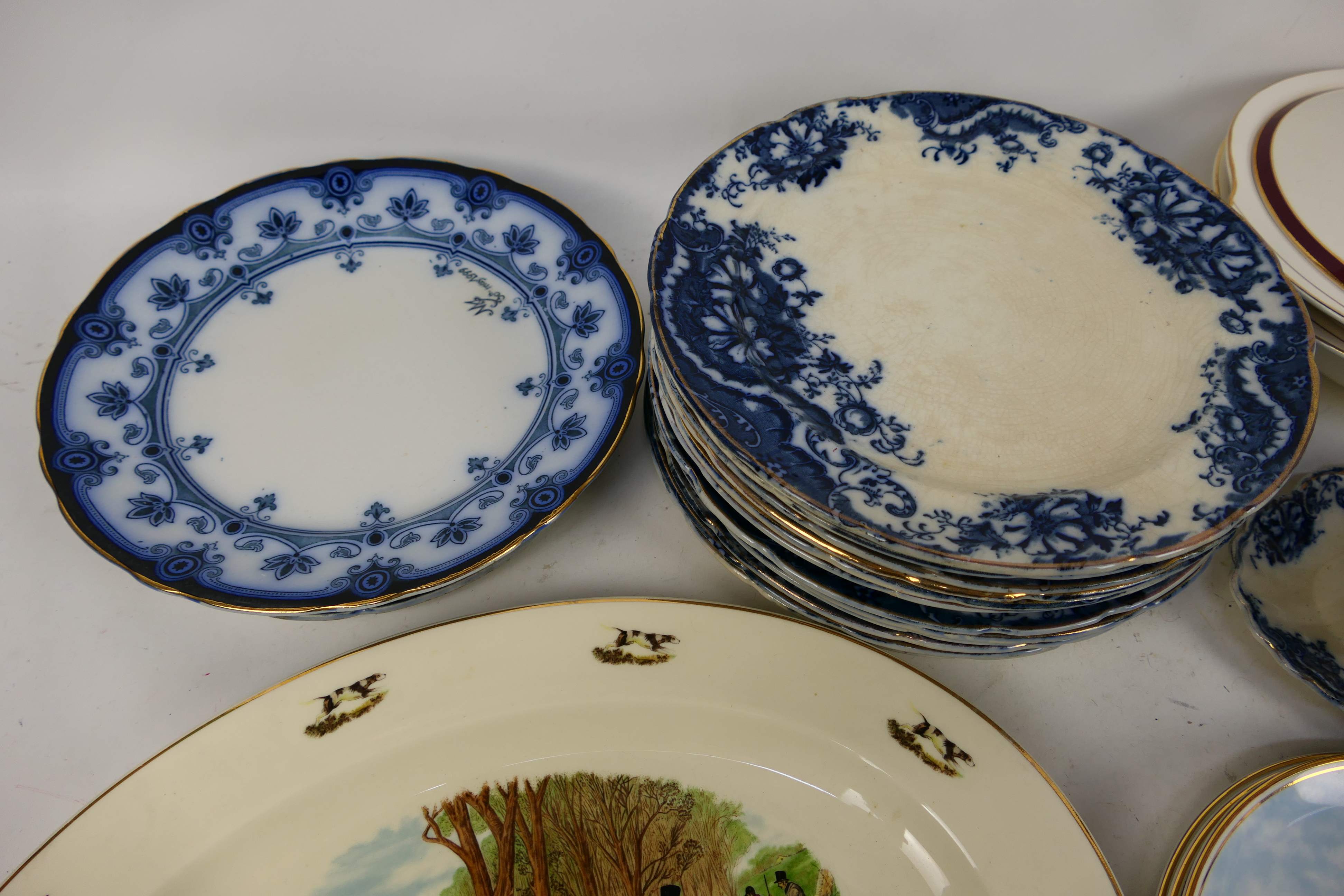 A collection of dinner wares and a small quantity of plates decorated with hunting scenes. [2]. - Image 3 of 9