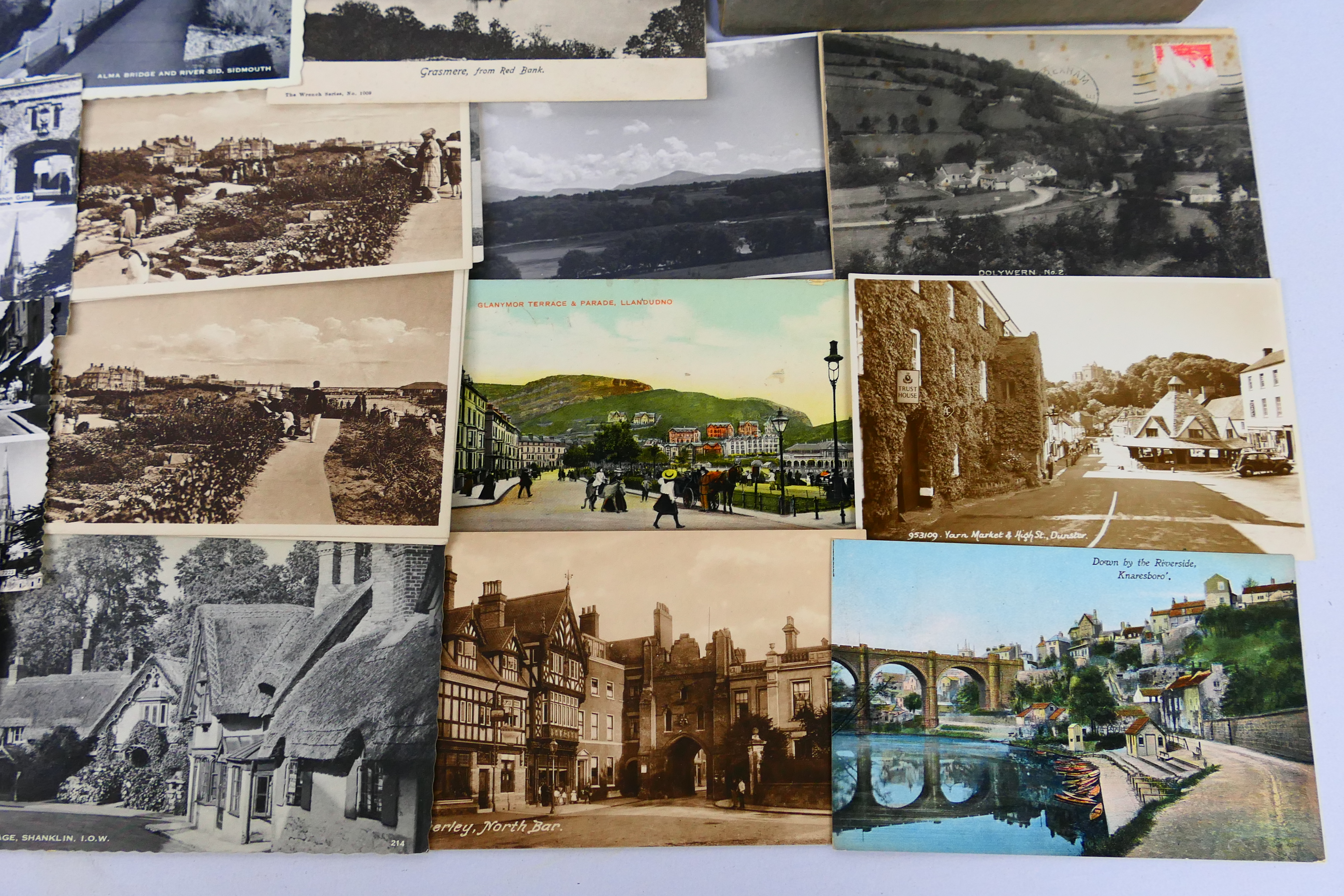 Deltiology - In excess of 500 early to mid-period UK topographical cards to include real photos and - Image 2 of 7