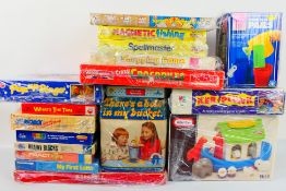 Waddingtons - Spears - MB Games - Others - A collection of boxed vintage and modern children's toys