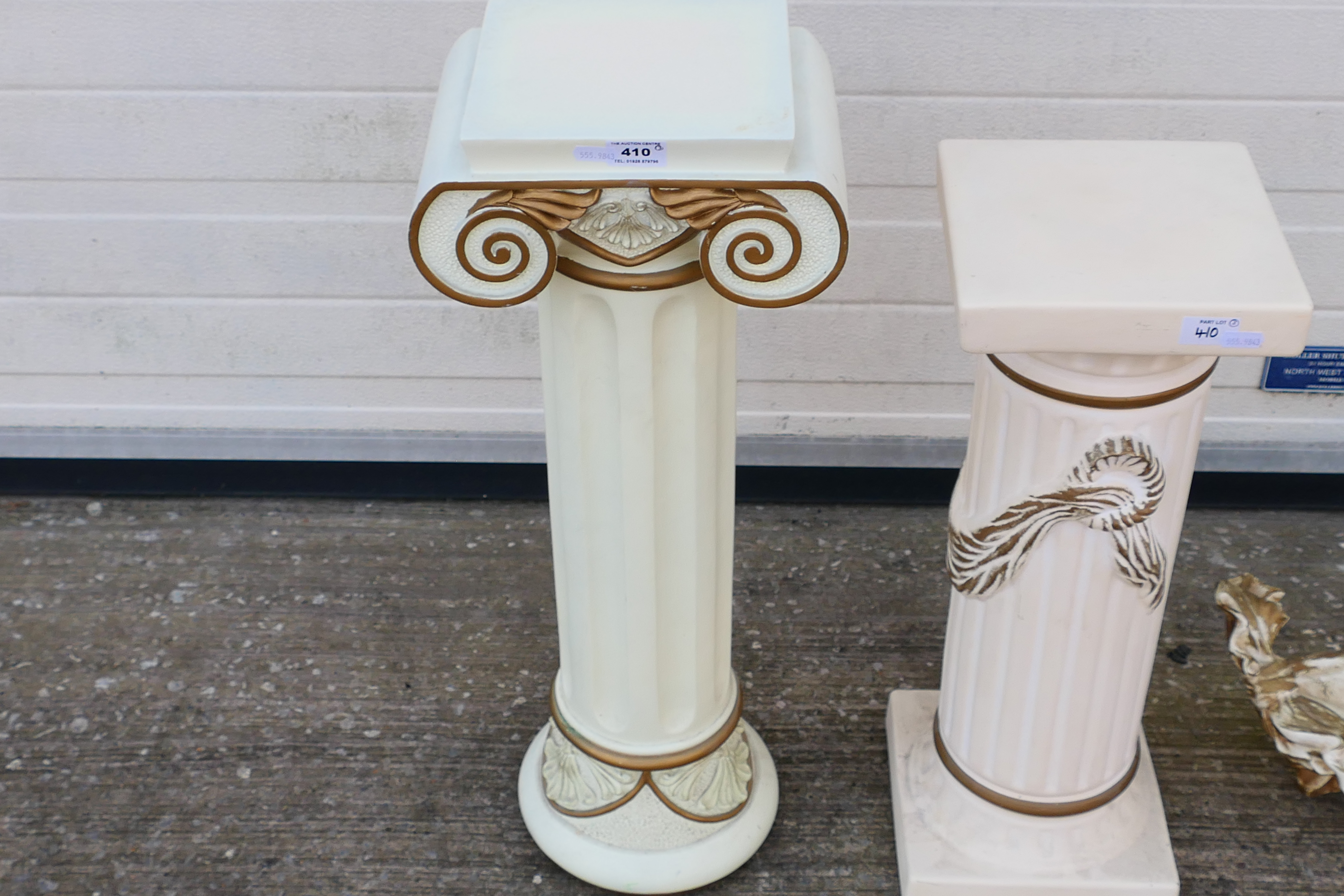 A decorative ceramic centrepiece, approximately 58 cm (l) and two jardiniere stands, - Image 2 of 4