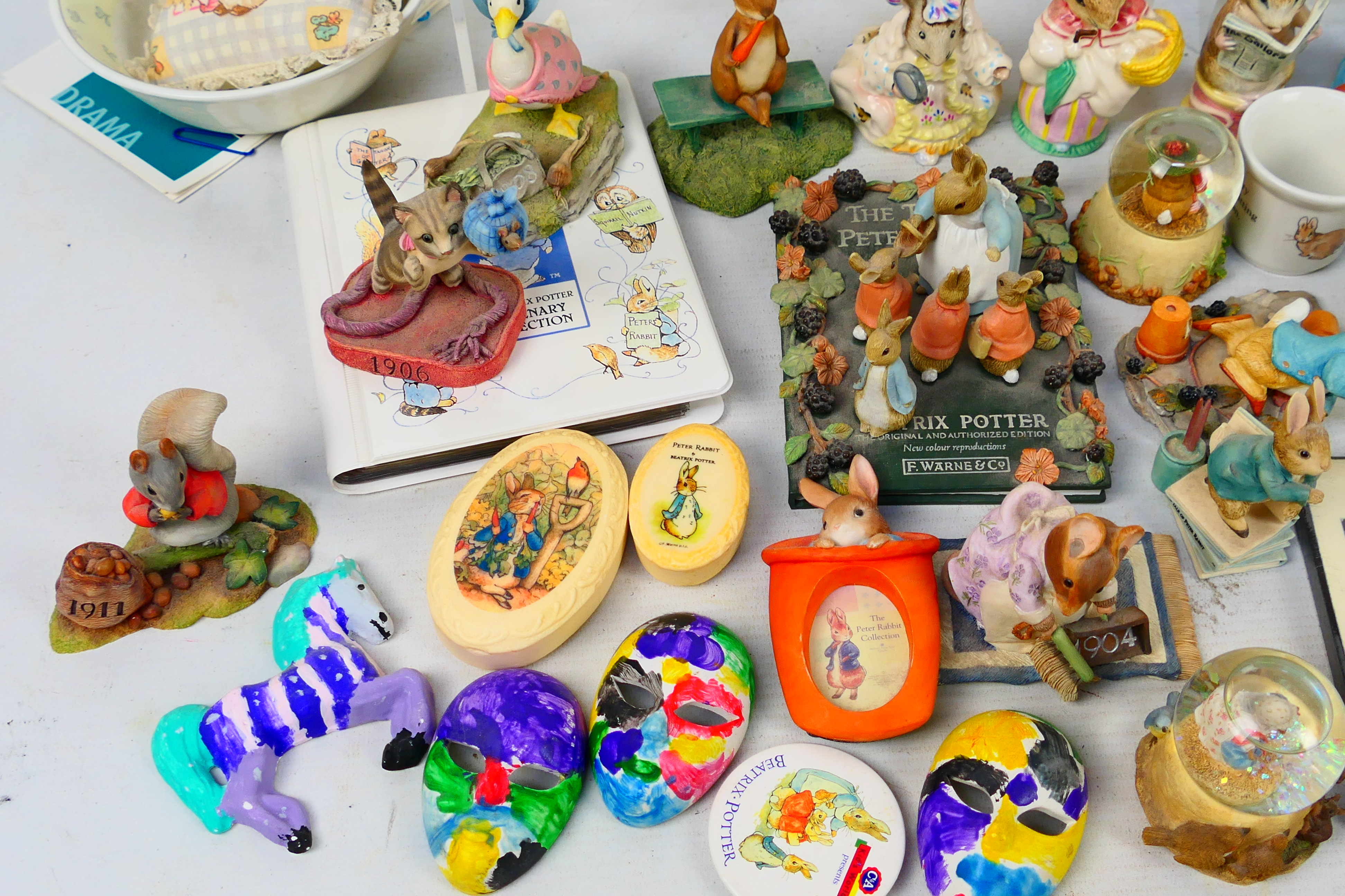 Beatrix Potter related items to include Beswick / Royal Doulton figures, further ceramics, - Image 3 of 7