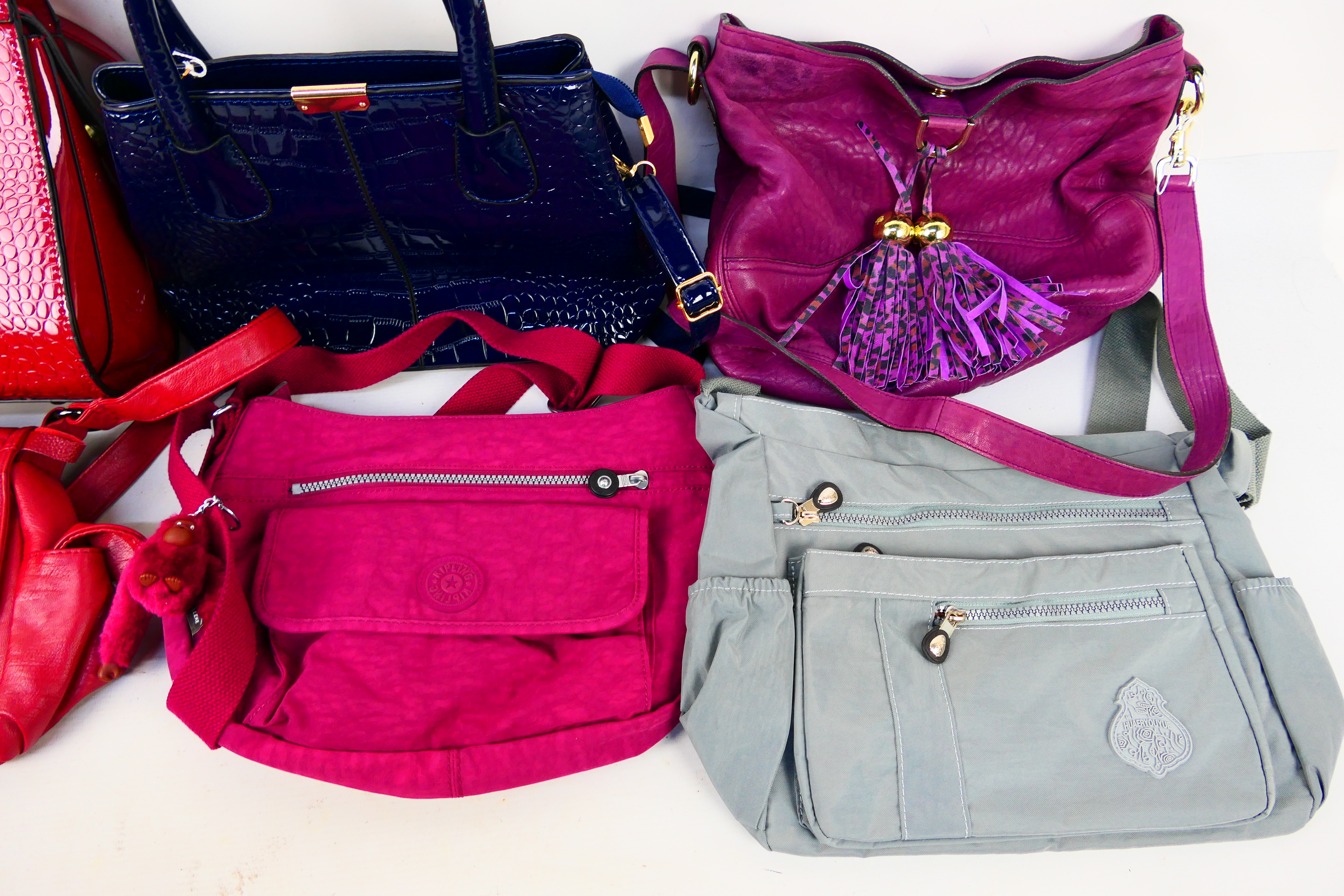 A collection of handbags to include Kipling, Bolaishaxuan, Huaeryouyue, Mulberry and other. - Image 3 of 4